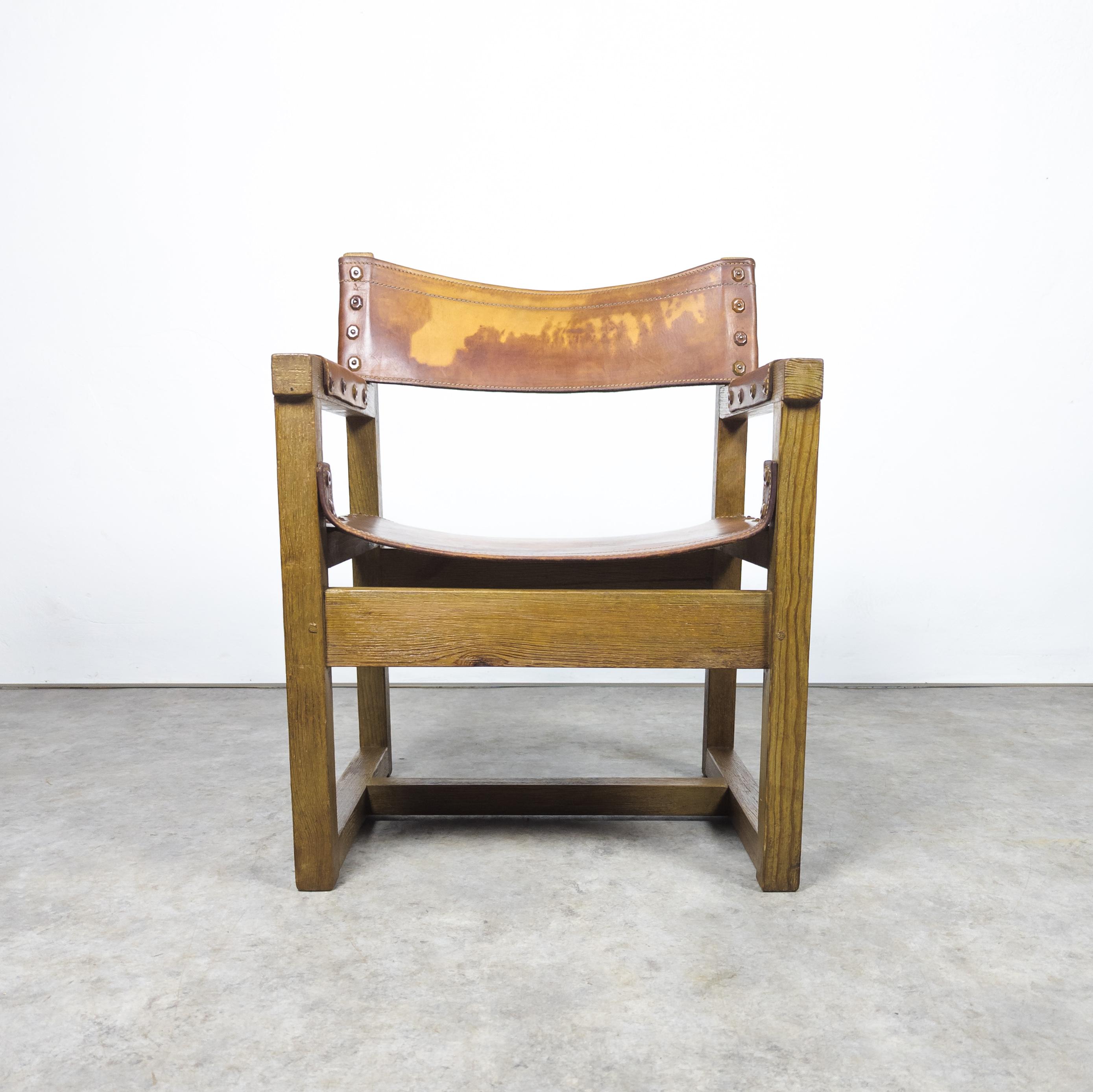 Spanish Rare brutalist leather armchair by Biosca, Spain 1950s For Sale