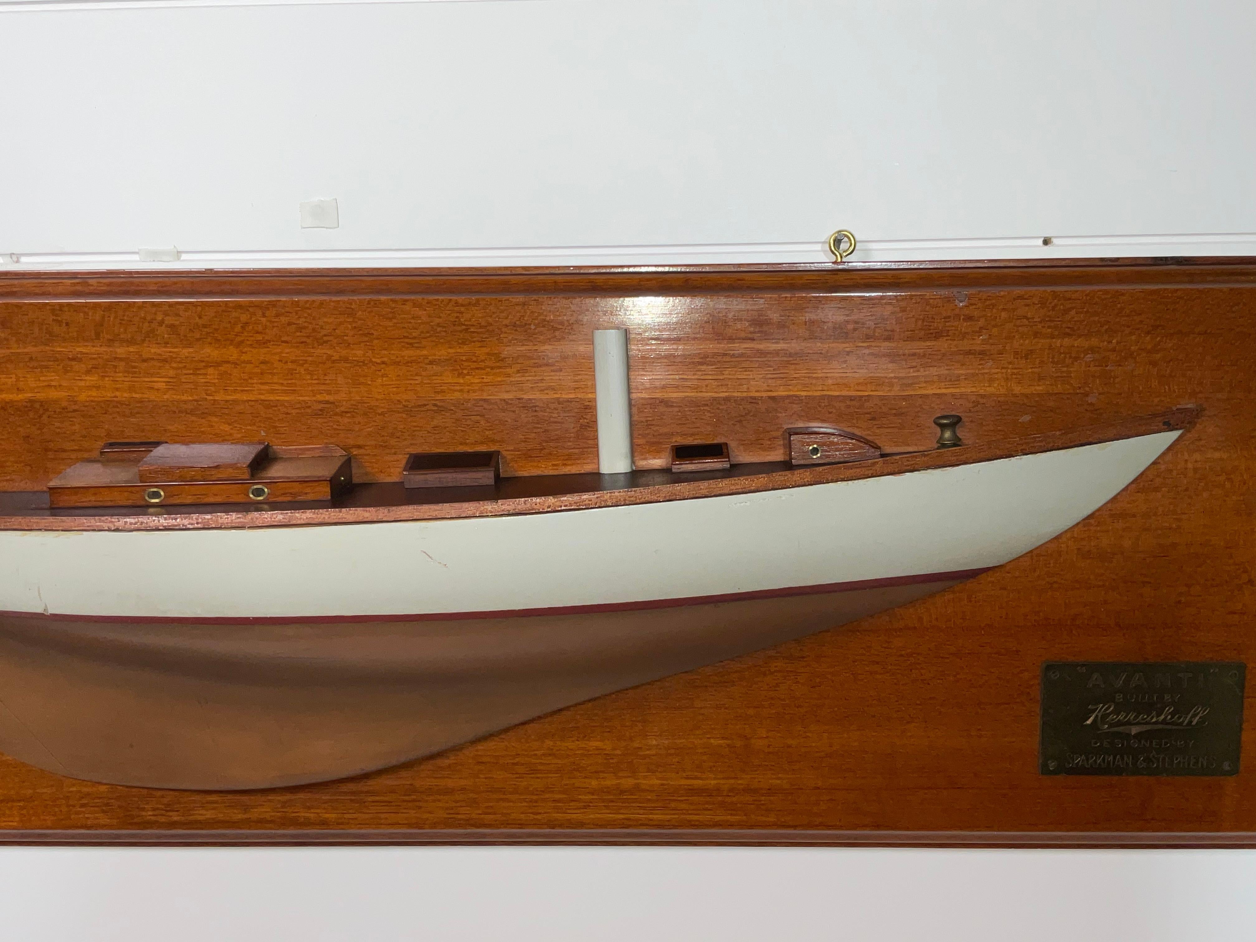 Rare Builders Half Model of the Herreshoff Yacht Avanti in vendita 1