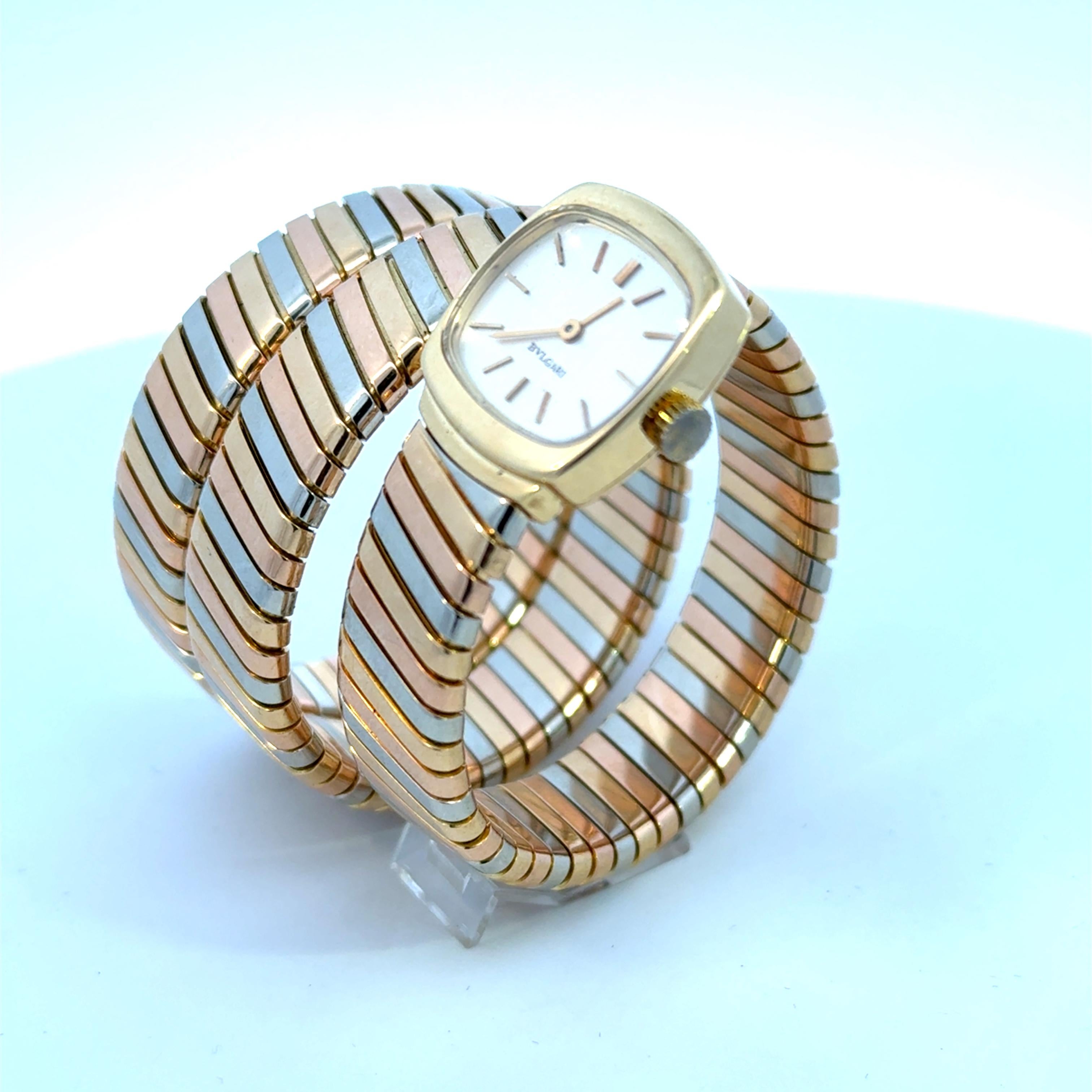 Rare Bulgari Three Colour 18 Karat Gold Tubogas Serpenti bracelet watch 1970's In Excellent Condition In Milano, IT