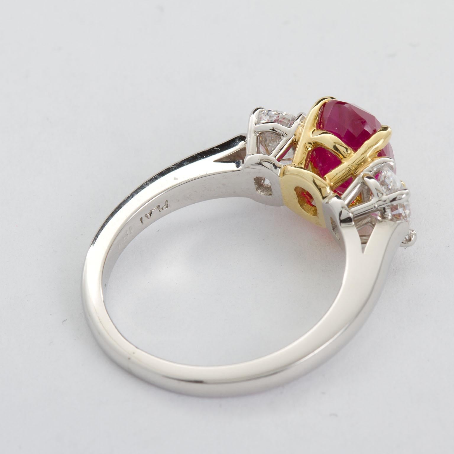 Oval Ruby Diamond Three-Stone Ring  Burma No-Heat 2.64 Carat  For Sale 2