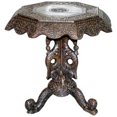 Rare table d'appoint centrale à plateau basculant en bois dur anglo-indien:: datant de 1880