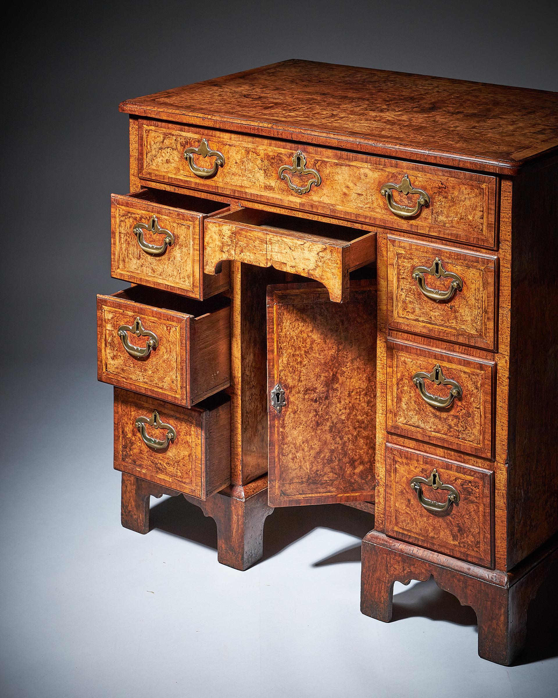 Rare Burr Walnut George II 18th Century Kneehole Desk, circa 1730-1740, England In Good Condition In Oxfordshire, United Kingdom