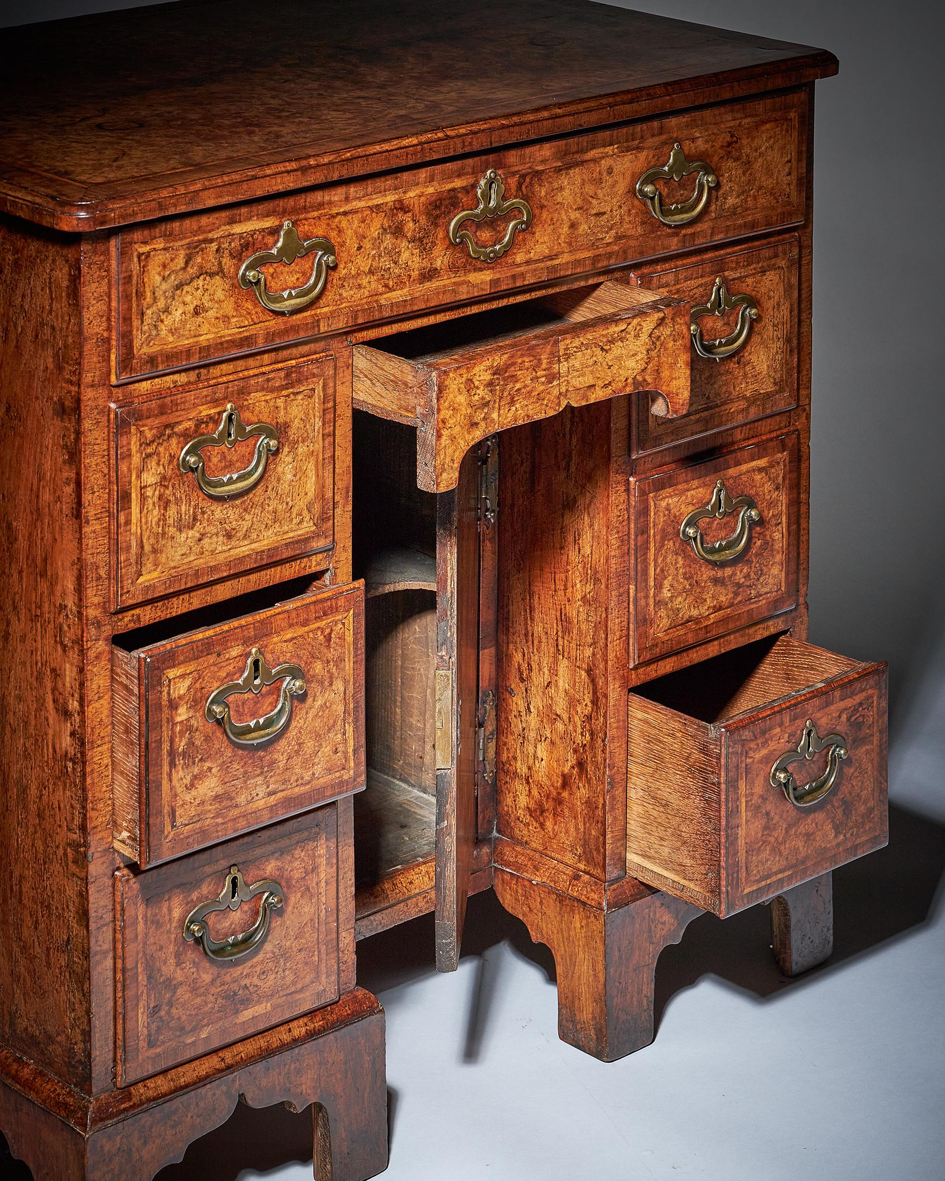 Rare Burr Walnut George II 18th Century Kneehole Desk, circa 1730-1740, England 1