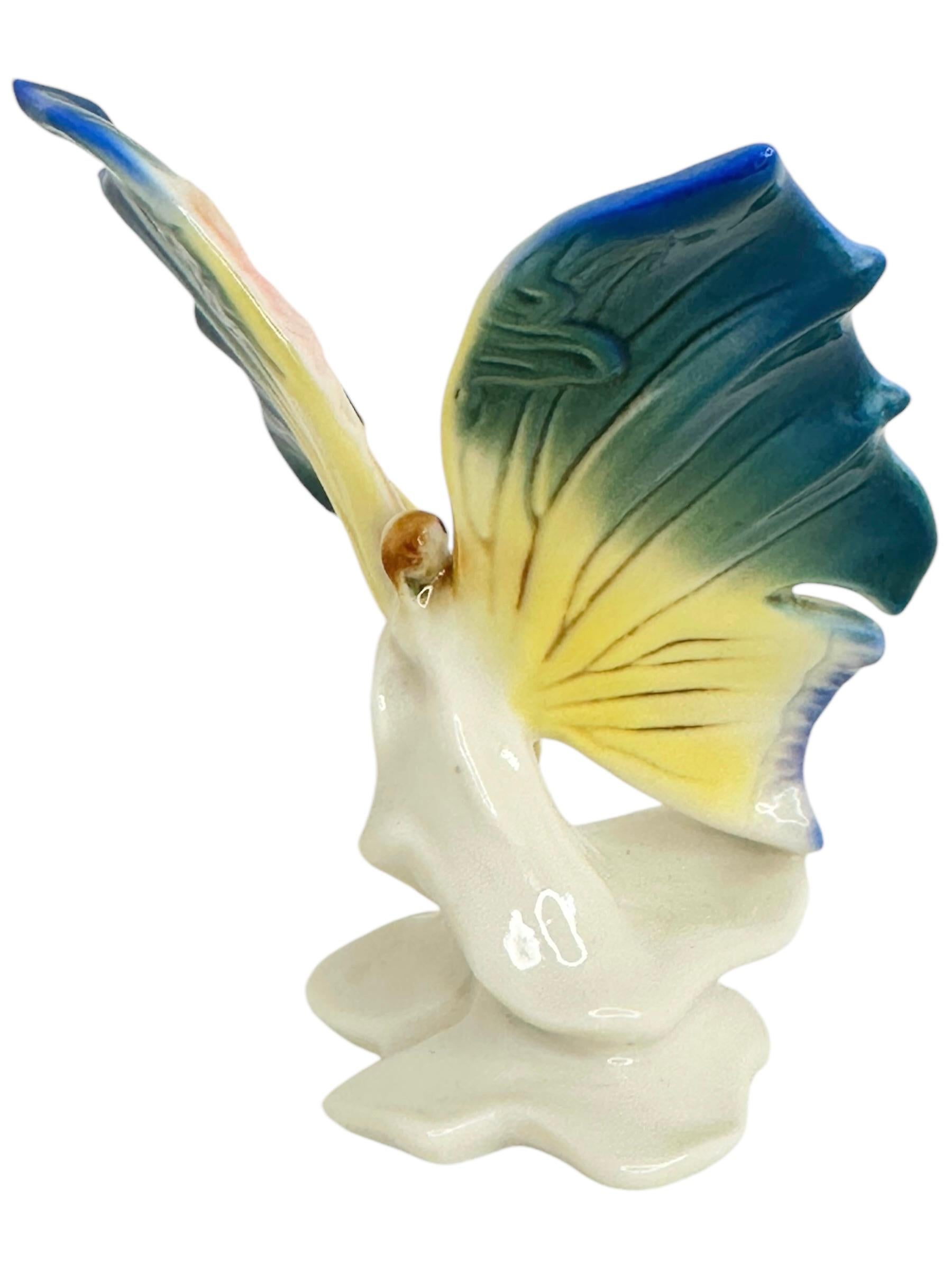 Seltene Schmetterling-Porzellan China-Figur von Ens Antique German 1920er Jahre im Zustand „Gut“ im Angebot in Nuernberg, DE