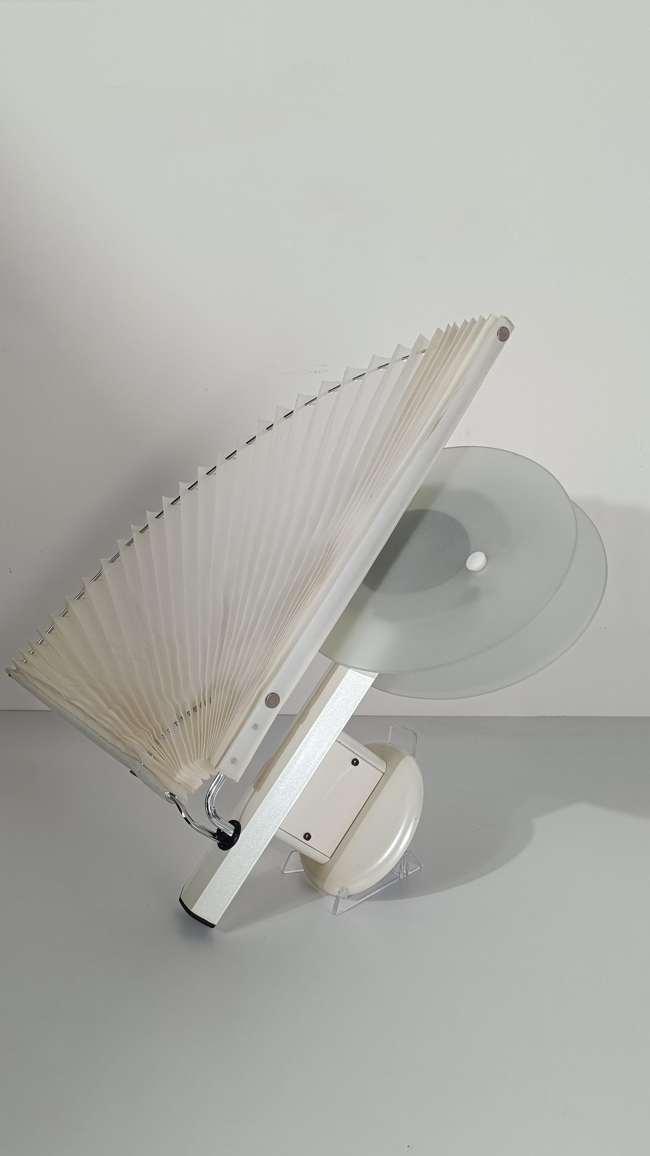 Raro aplique / lámpara de pared Mariposa de Afra & Tobia Scarpa para Flos,  Italia años 80 en venta 5