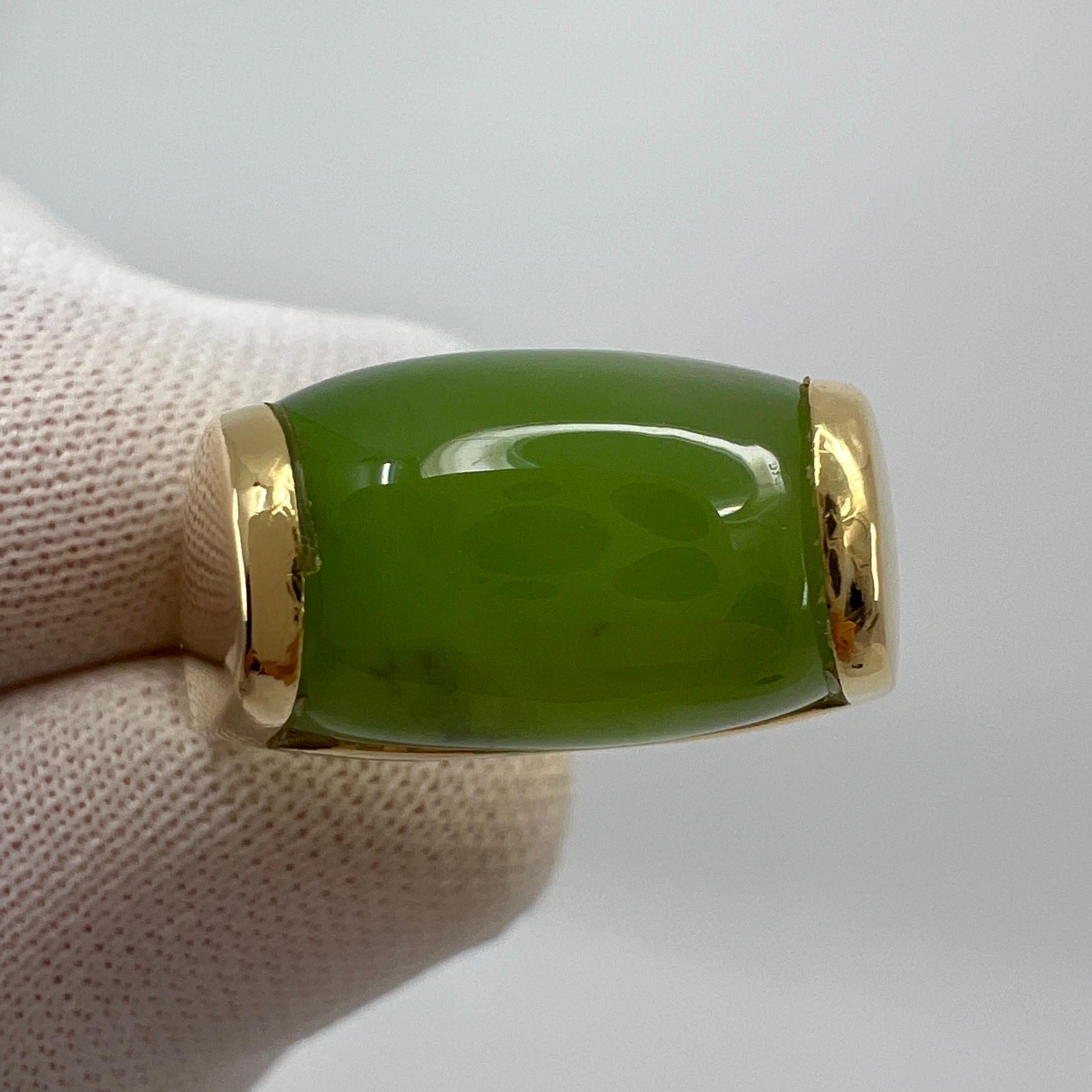 Rare Bvlgari Bulgari Green Jade Tronchetto 18 Karat Yellow Gold Ring with Box 5