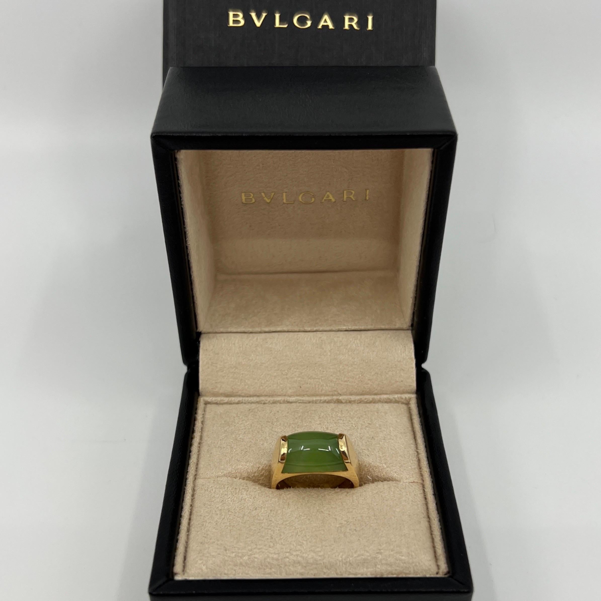 Rare Bvlgari Bulgari Green Jade Tronchetto 18 Karat Yellow Gold Ring with Box 6