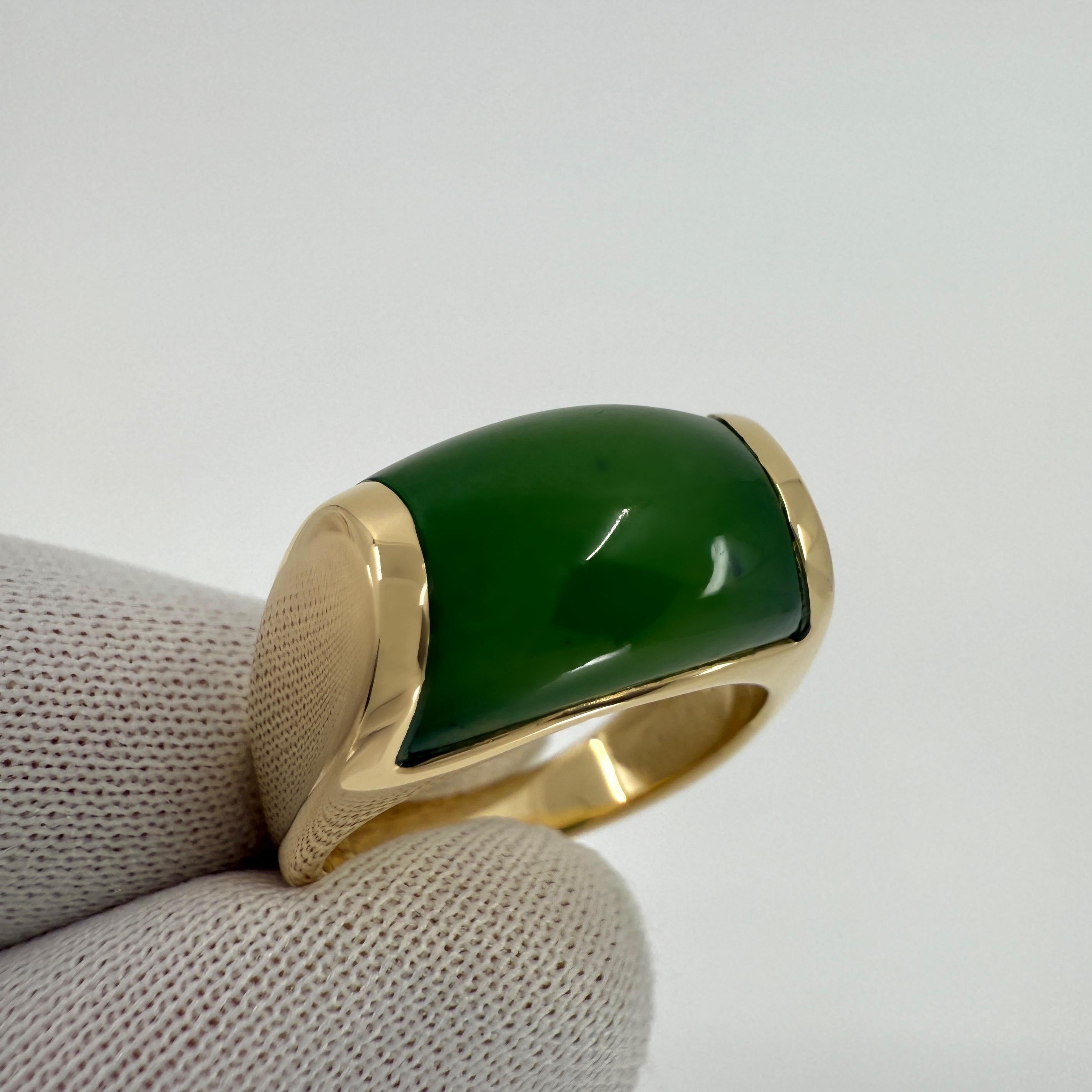 Cabochon Rare Bvlgari Bulgari Green Jade Tronchetto 18 Karat Yellow Gold Ring with Box For Sale
