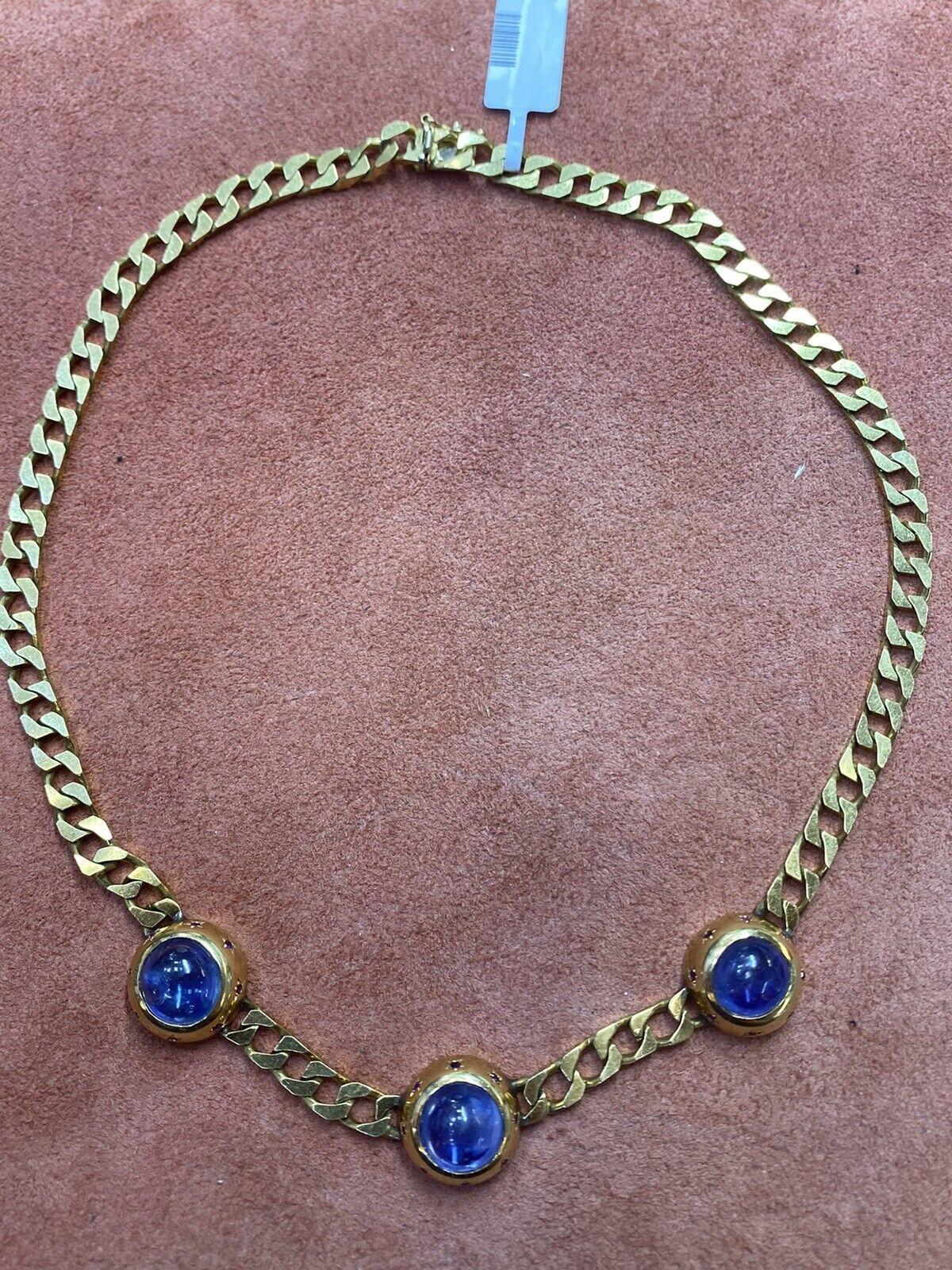 Bvlgari Cabochon Sapphire Vintage Necklace.


Weight 53 grams


Length 16 inches


100% authentic and certificate for sapphires are available