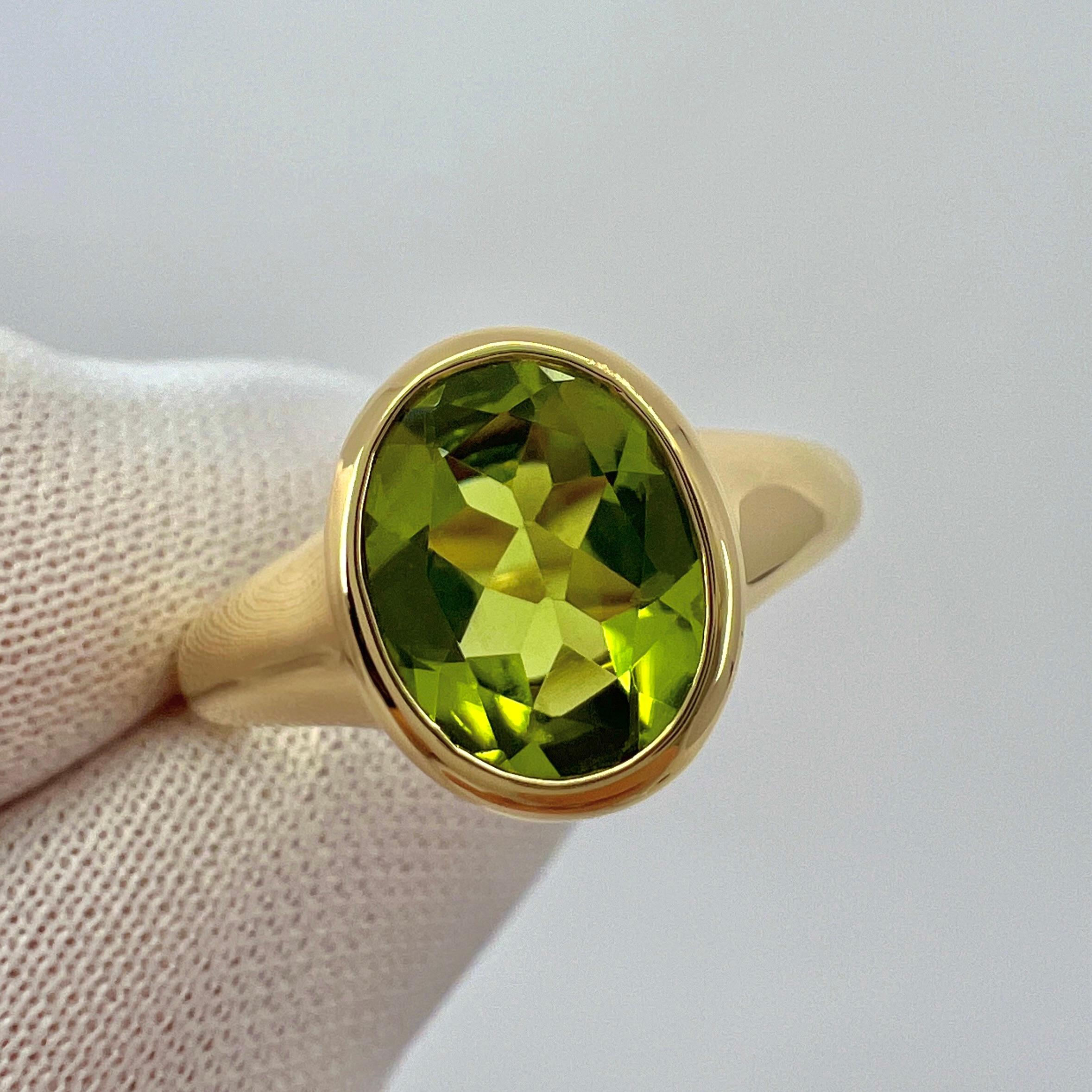 Rare Bvlgari Green Peridot Oval 18k Yellow Gold Signet Style Bezel Rubover Ring 4