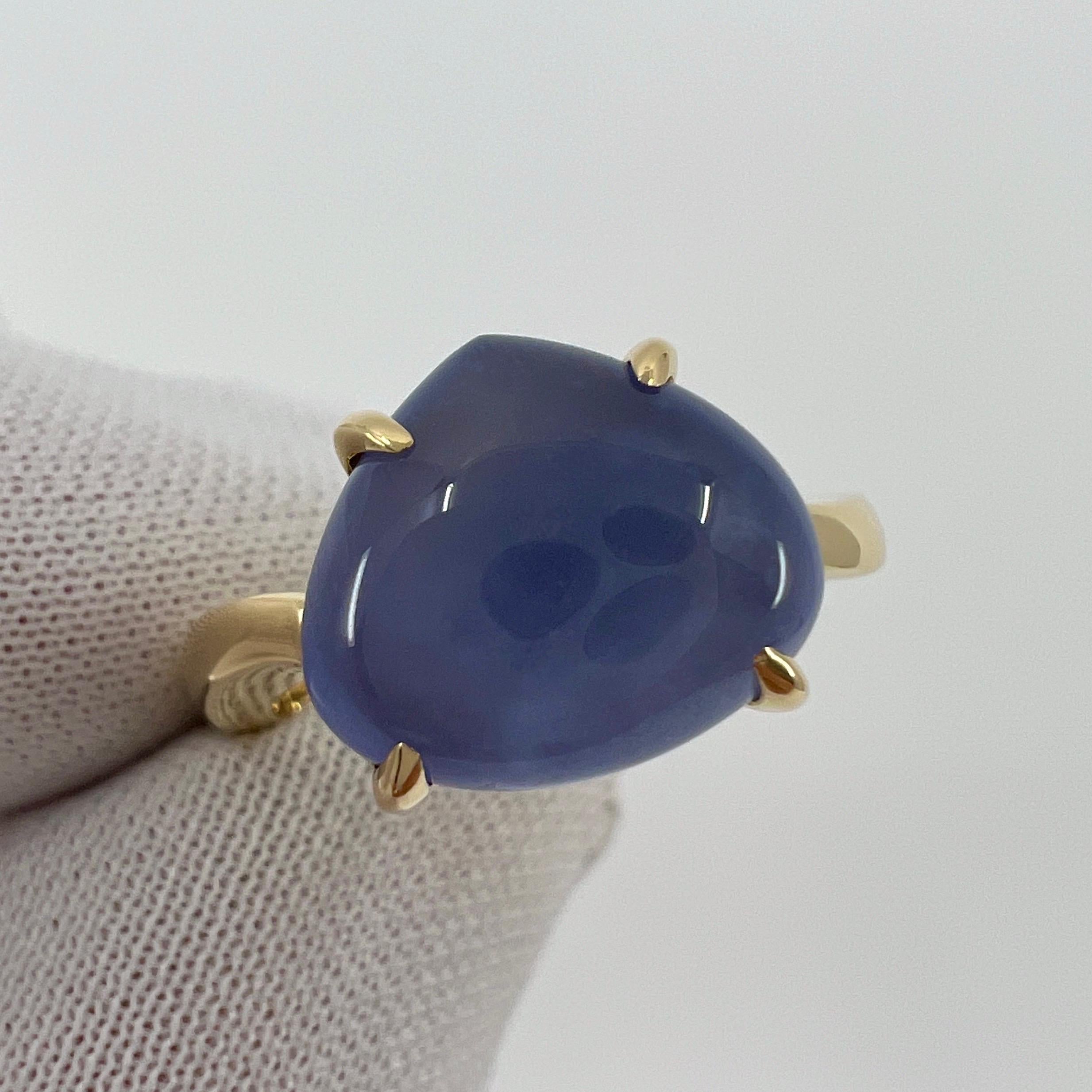 Bvlgari Mittelmeer Eden Chalcedon Achat Birnenschliff Cabochon 18k Gelbgold Ring.

Seltener Ring von Bvlgari mit einem wunderschönen Chalzedon im Birnenschliff aus der Serie Mediterranean Eden. Edle Schmuckhäuser wie Bvlgari verwenden nur die