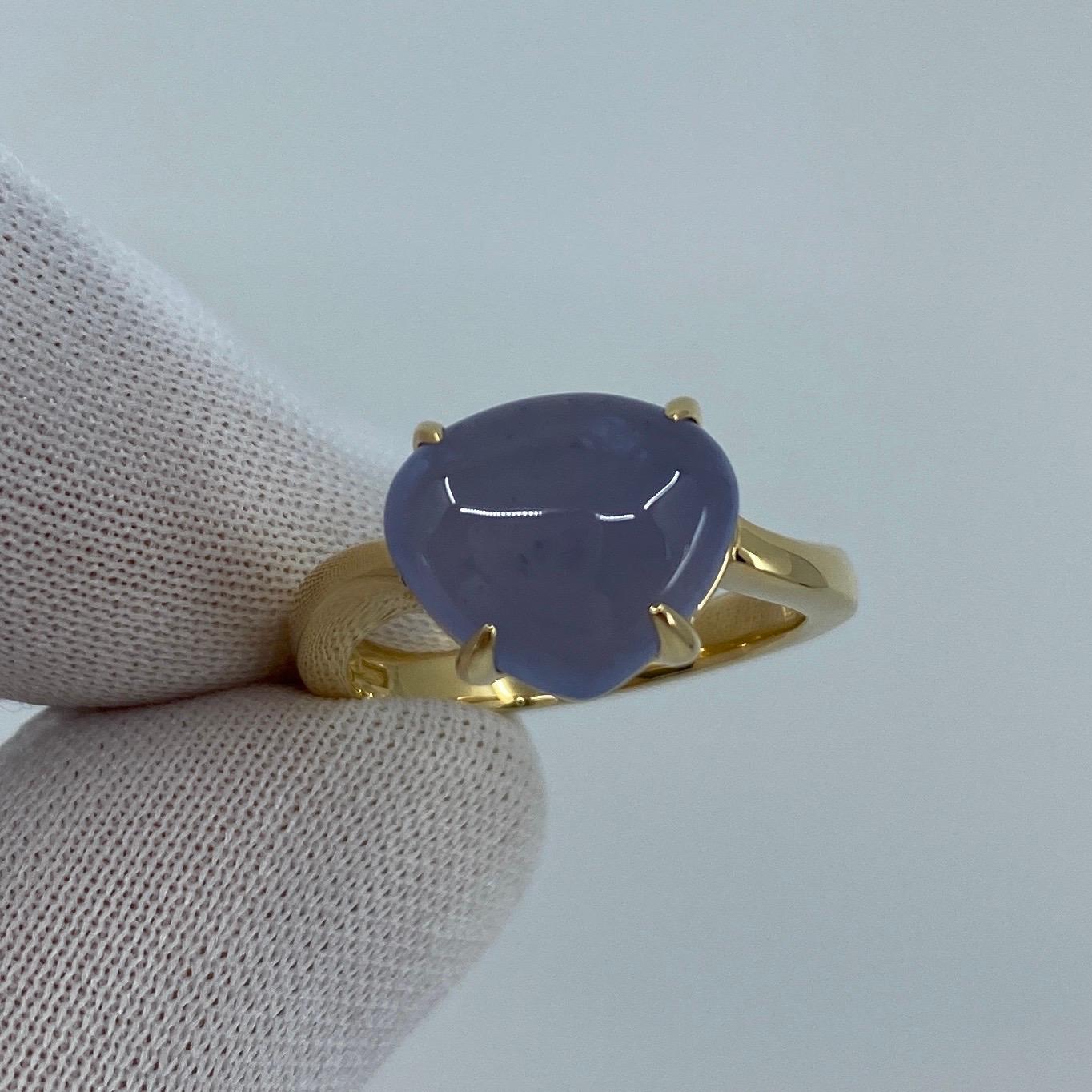 Rare Bvlgari Mediterranean Eden Chalcedony Pear Cabochon 18k Yellow Gold Ring In Excellent Condition In Birmingham, GB