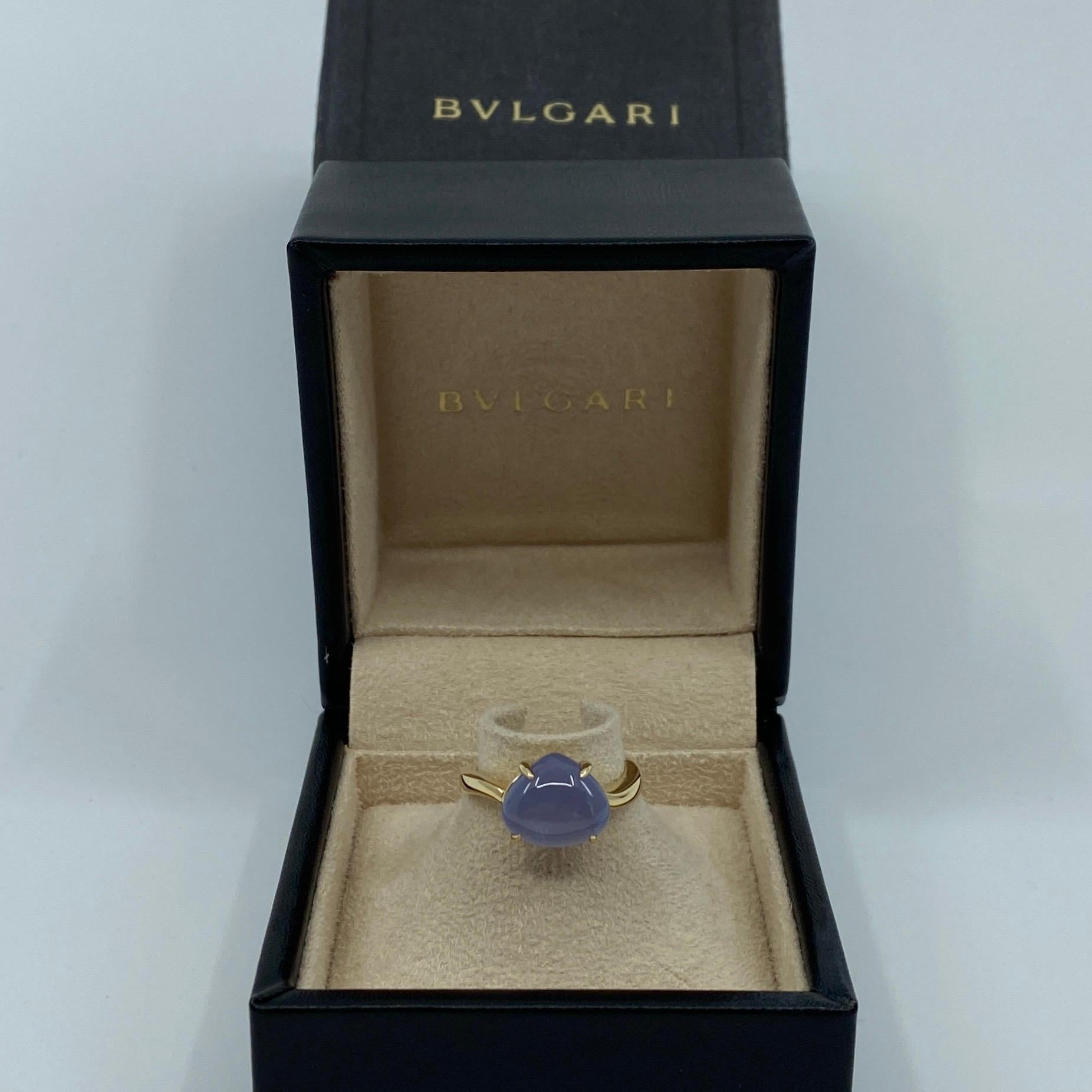 Women's or Men's Rare Bvlgari Mediterranean Eden Chalcedony Pear Cabochon 18k Yellow Gold Ring
