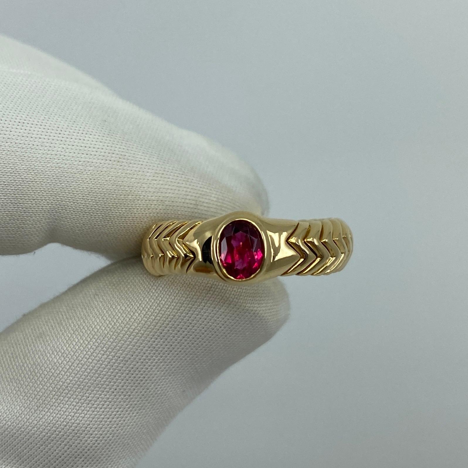 Rare Bvlgari Pink Tourmaline Serpenti Oval Cut 18 Karat Yellow Gold Flex Ring In Excellent Condition In Birmingham, GB