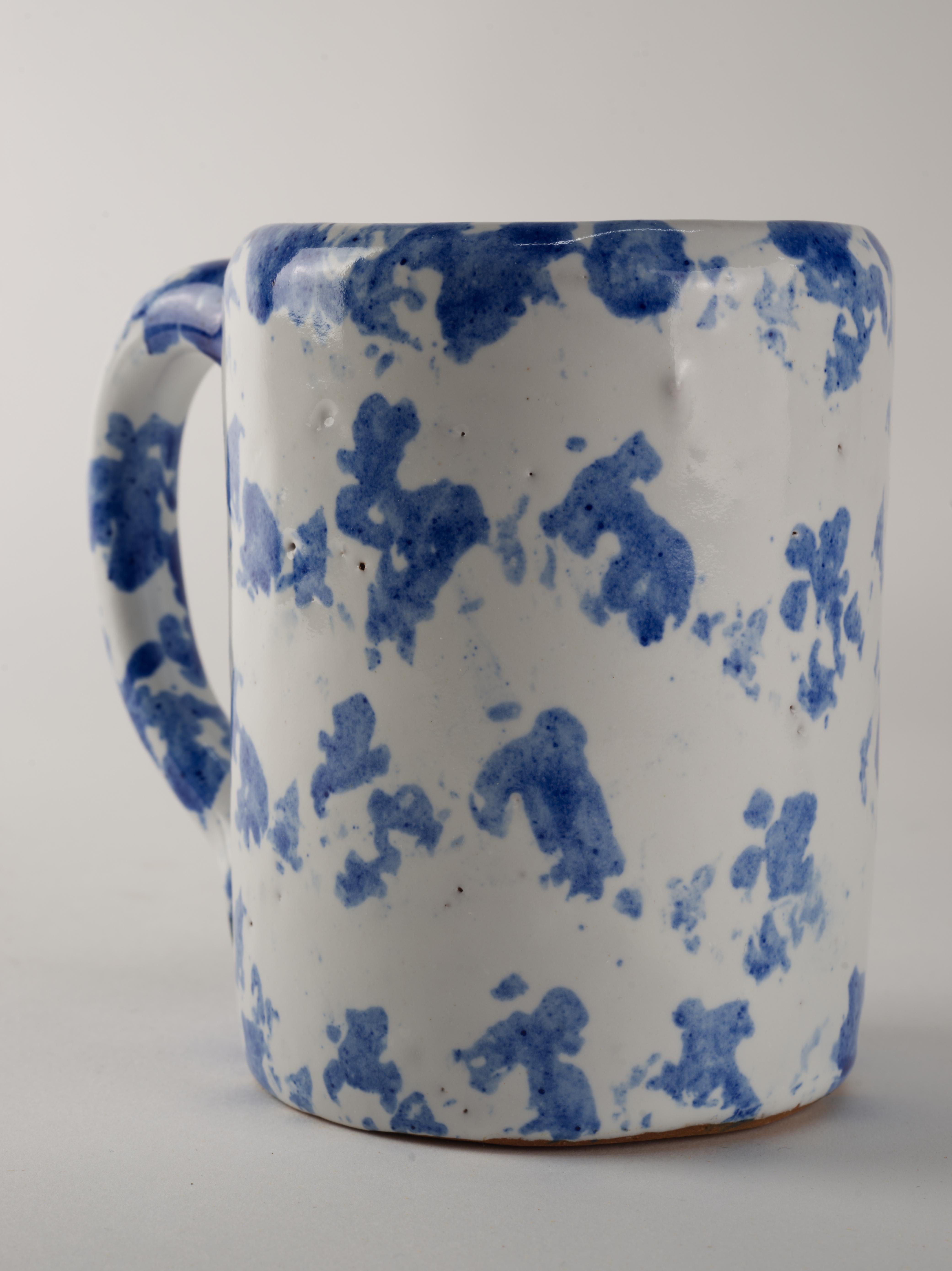 Seltene Bybee Pottery Großer Becher, Blau Spongeware Kentucky Art Pottery im Angebot 1