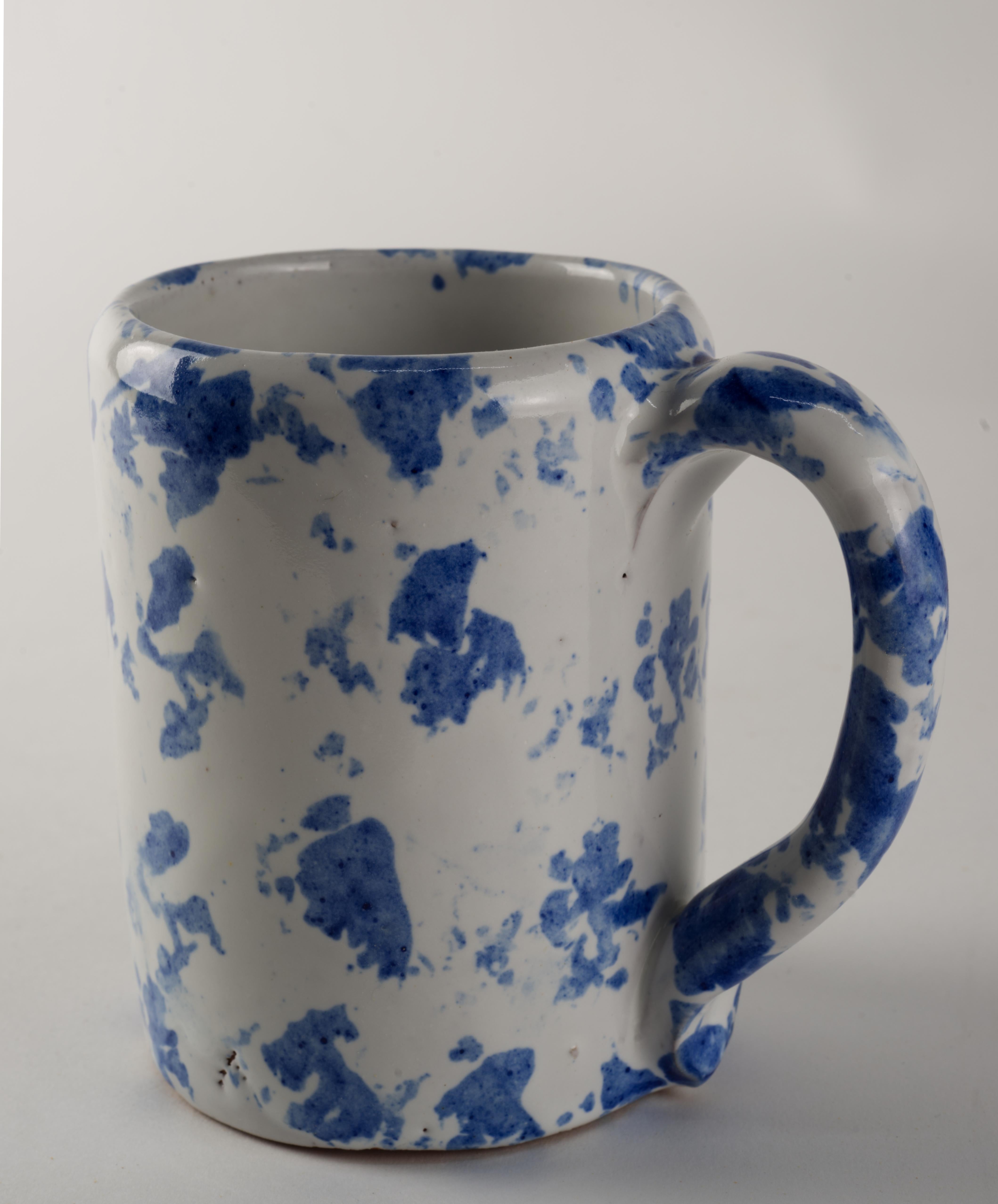 Seltene Bybee Pottery Großer Becher, Blau Spongeware Kentucky Art Pottery im Angebot 3