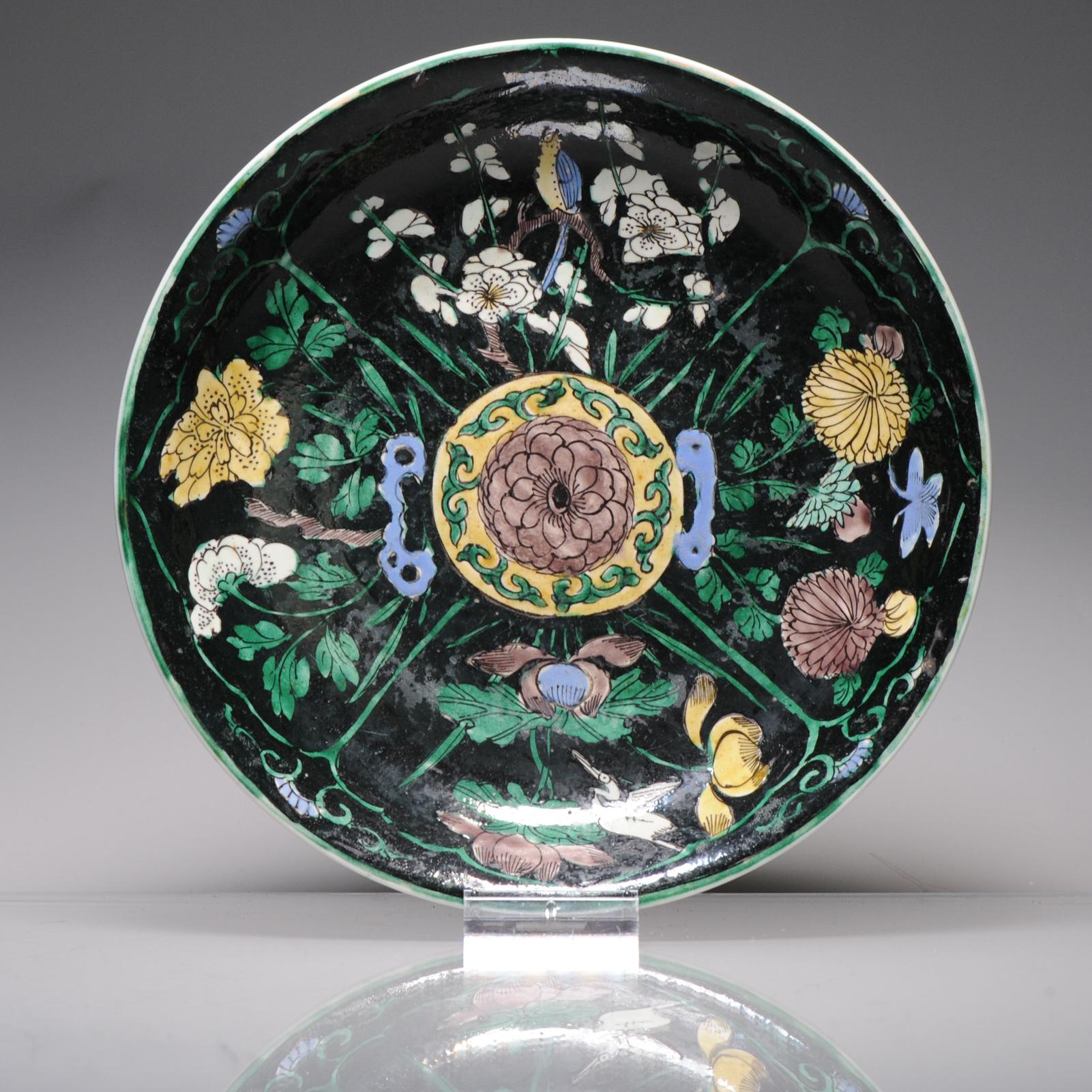 Rare Ca 1700 Early Kangxi Chinese Porcelain Black-Ground Dish Birds Flower For Sale 1