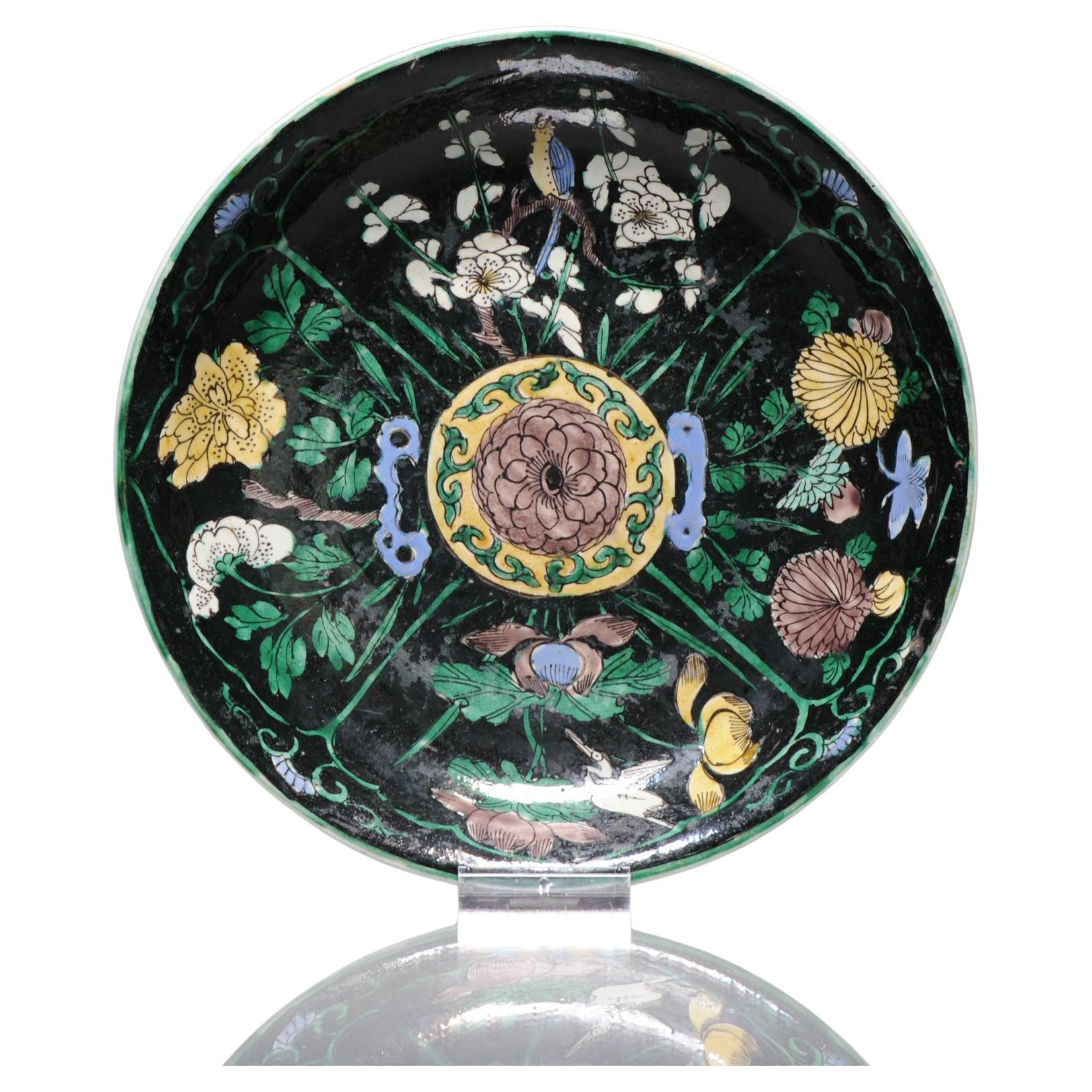 Rare Ca 1700 Early Kangxi Chinese Porcelain Black-Ground Dish Birds Flower For Sale