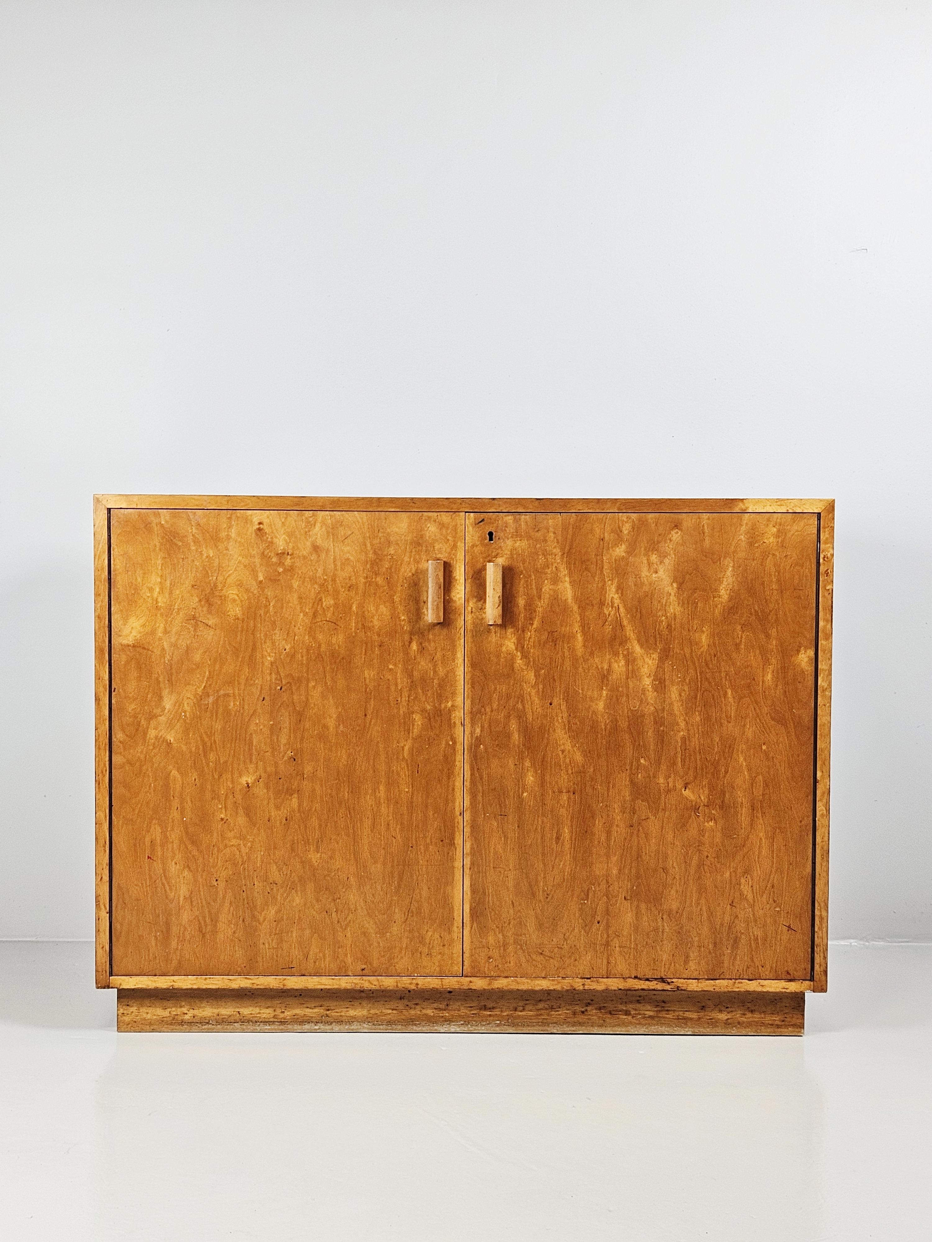 Scandinavian Modern Rare cabinet '808' by Alvar Aalto for AB Artek in Hedemora, Sweden, 1940s For Sale