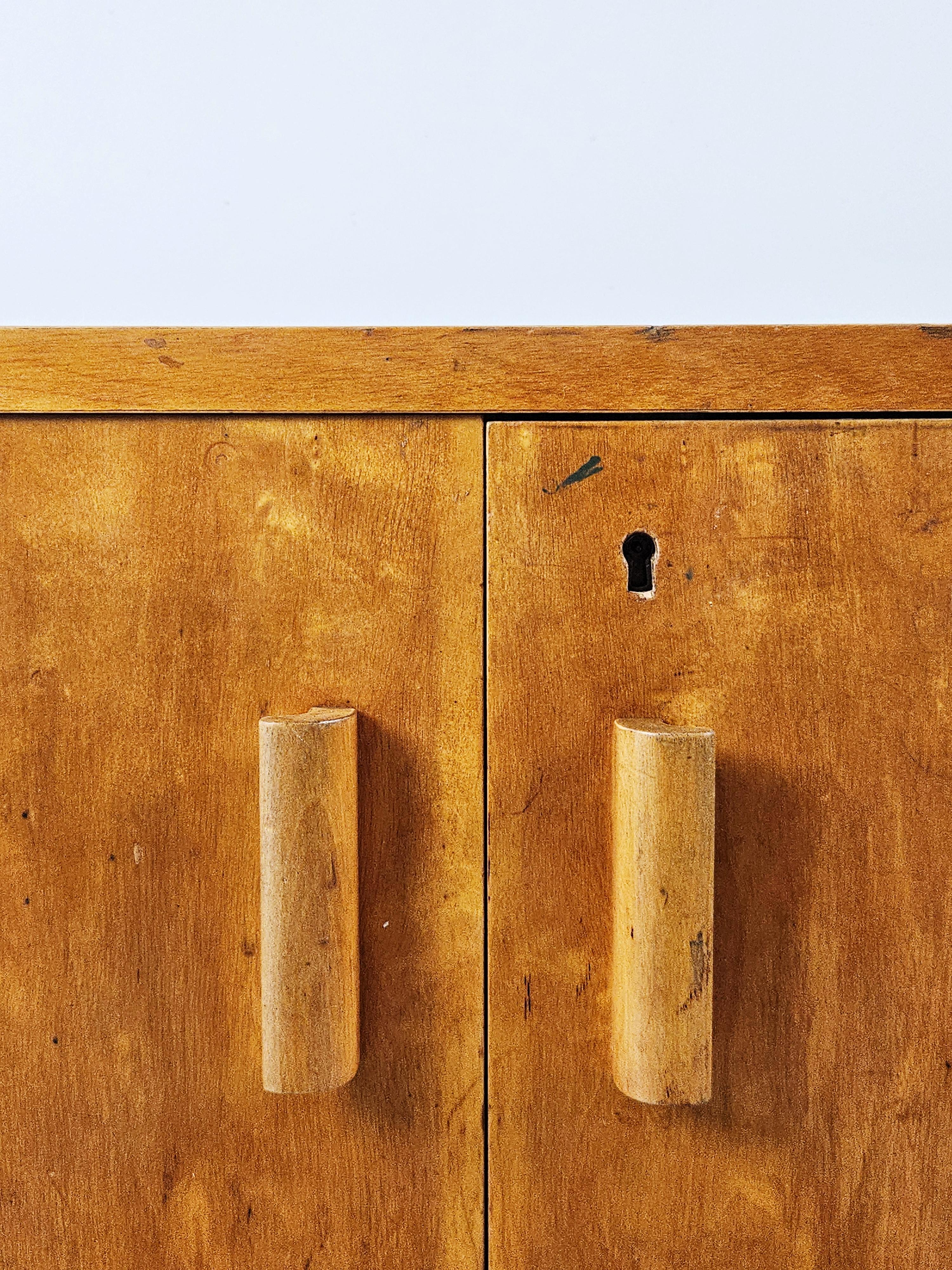 20th Century Rare cabinet '808' by Alvar Aalto for AB Artek in Hedemora, Sweden, 1940s For Sale