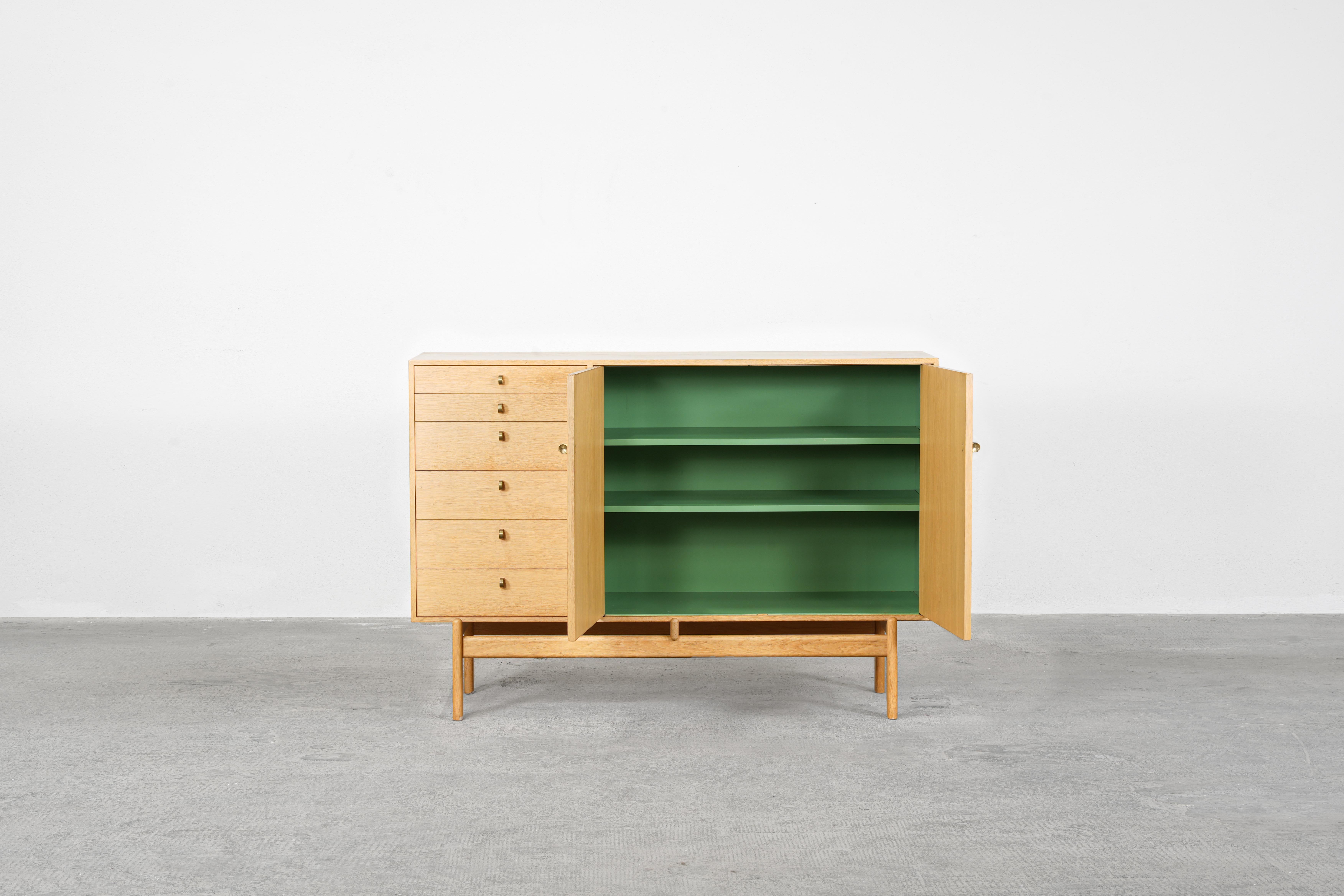 Rare Cabinet by Tove & Edvard Kindt-Larsen for Seffle Möbelfabrik, Denmark, 1961 In Excellent Condition For Sale In Berlin, DE