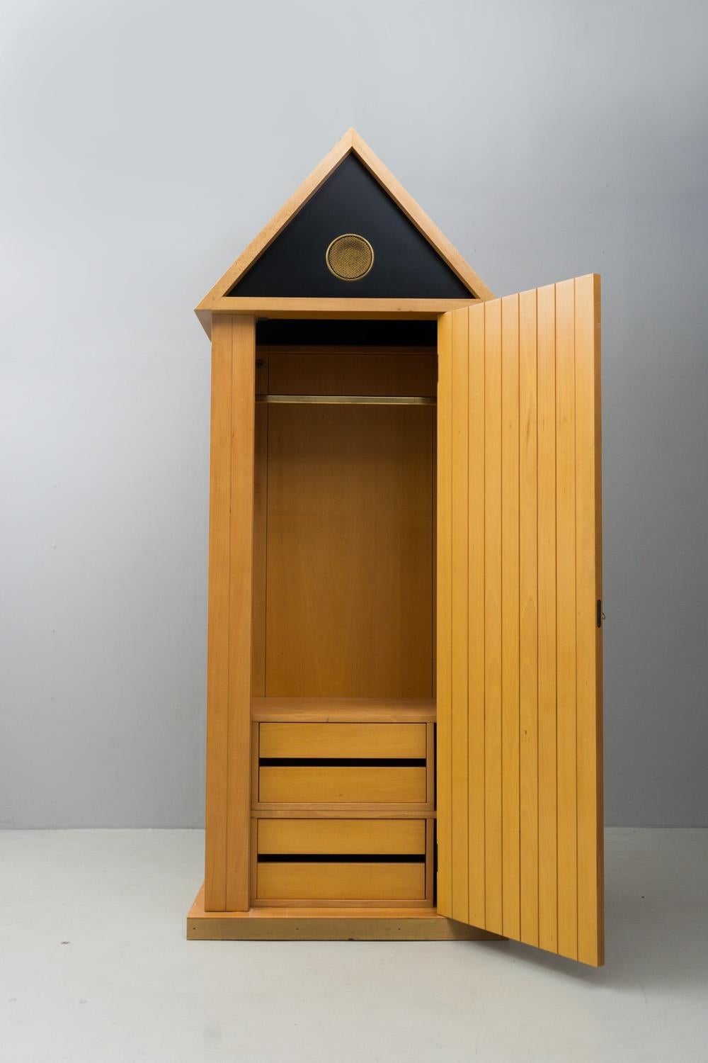 Postmoderne Rare meuble de rangement Isola d'Elba par Aldo Rossi, Bruno Longoni Cant, bois massif, 1980 en vente