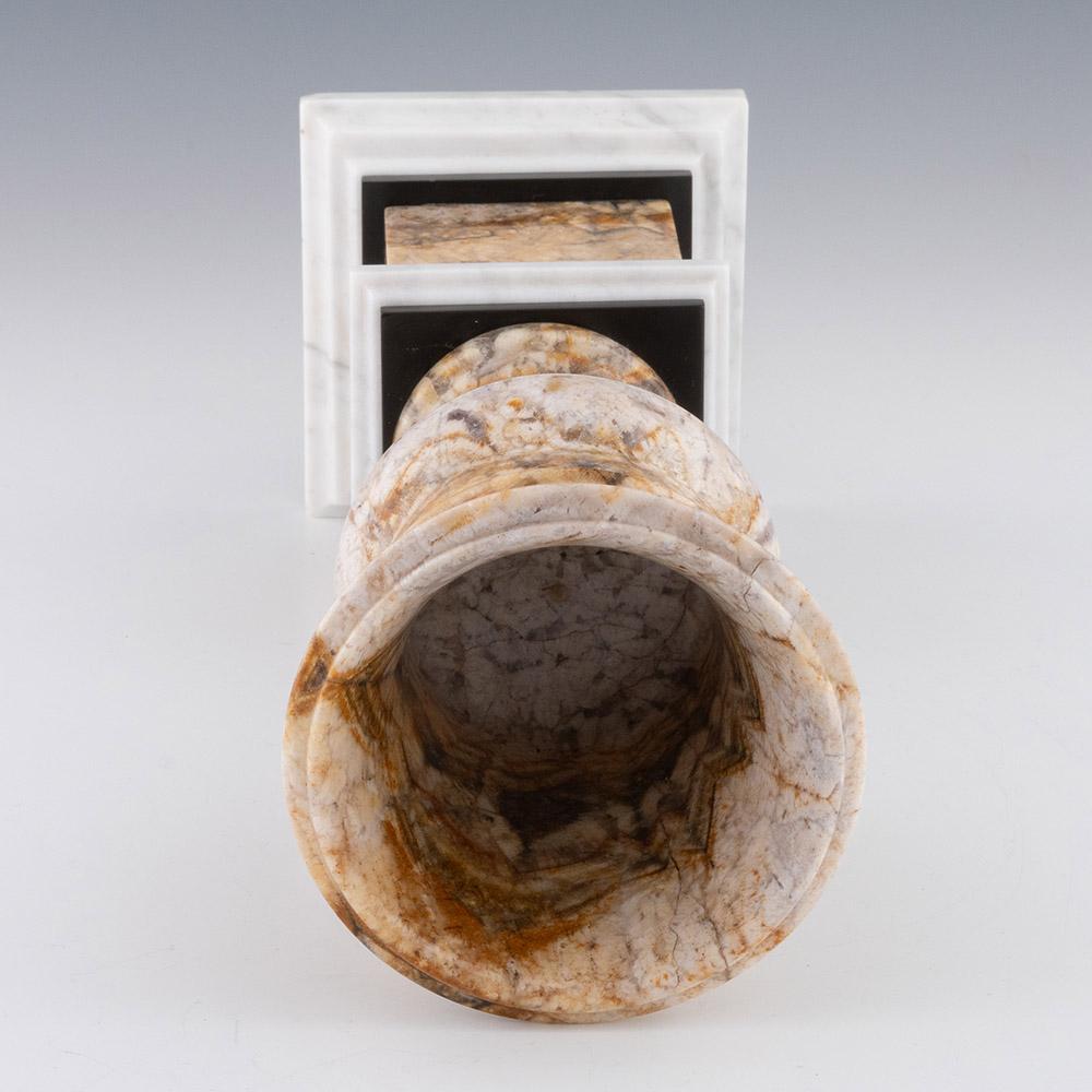 Pietra Raro vaso Campana Derbyshire Fluorspar - Moderno in vendita