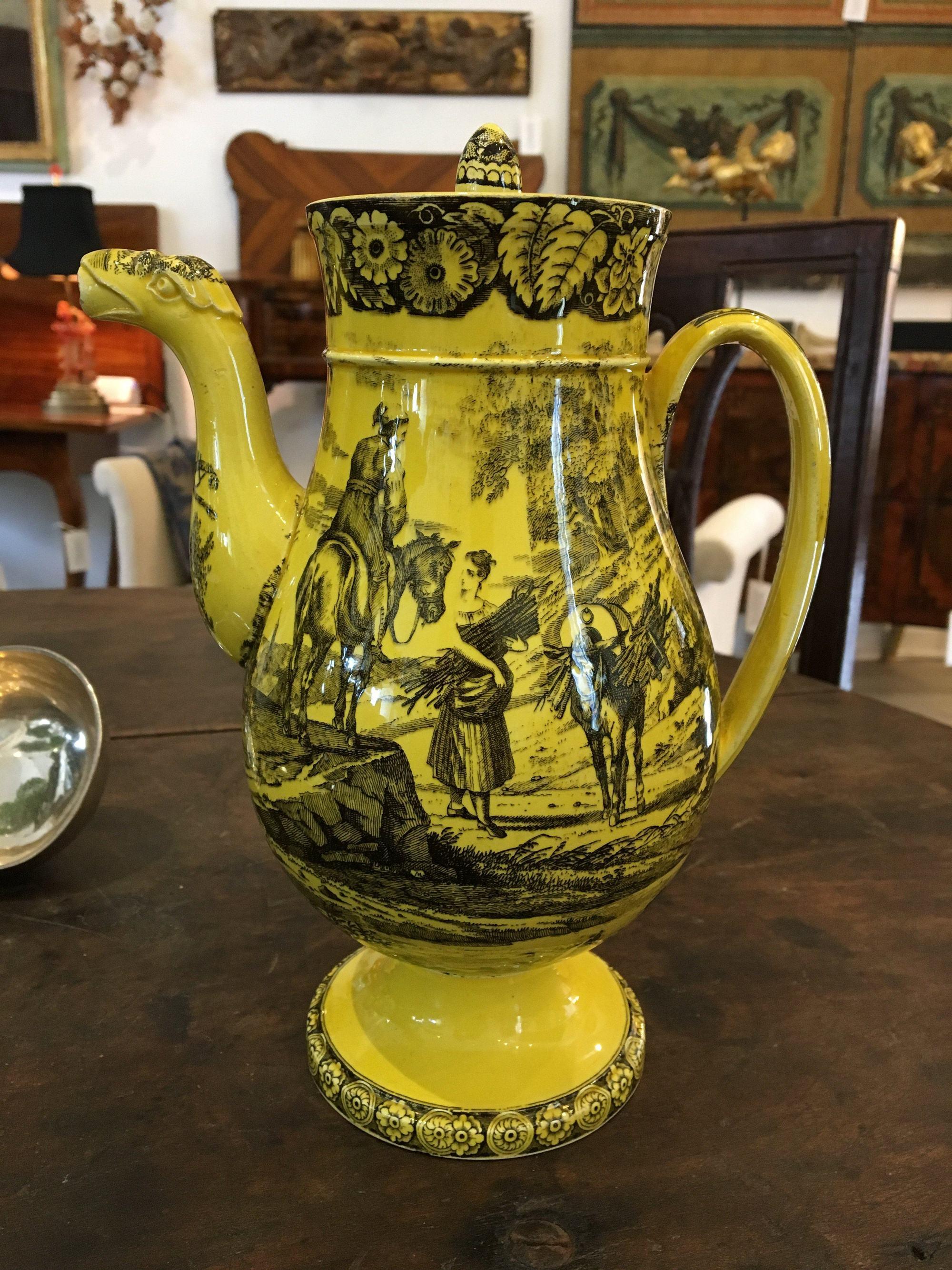 Rare Creil coffee pot in excellent condition, 1815-1820. No restorations, very slight fritting at spout.