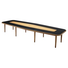Rare table de salle à manger ou de conférence Carl Malmsten en noyer et cuir noir
