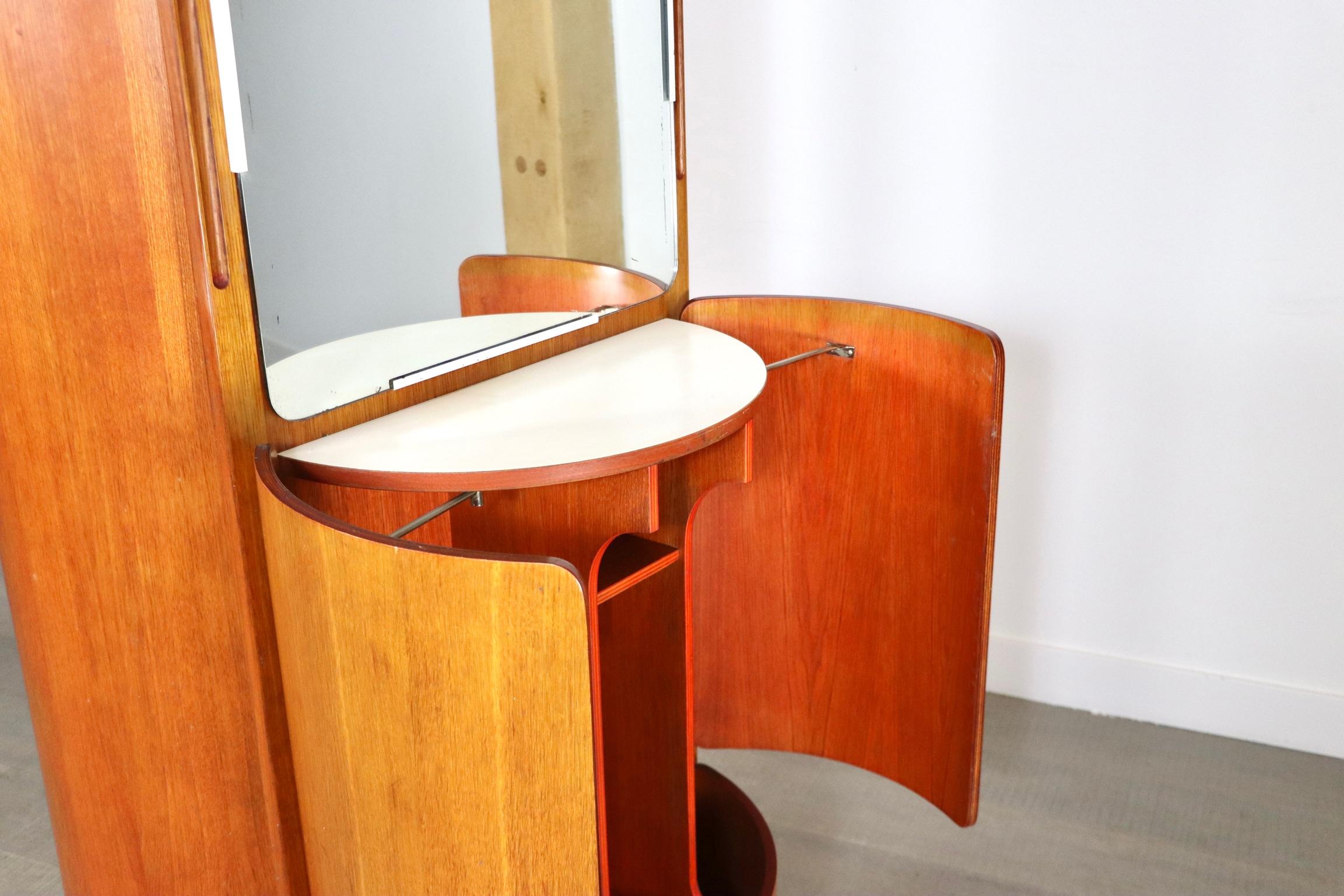 Rare Carlo de Carli Swivel coat rack vanity wardrobe for Fiarm, 1960s For Sale 1