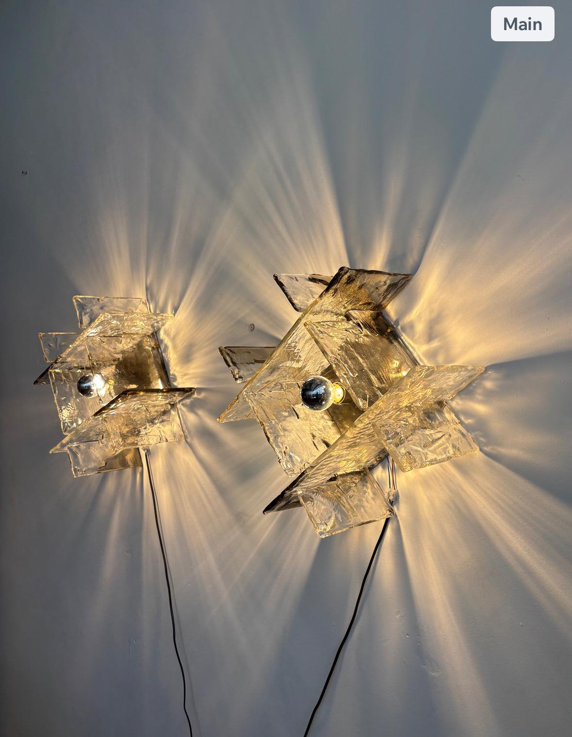 Rare Carlo Nason for Mazzega wall sconces in thick Murano glass, 1950s Italy In Good Condition For Sale In Tel Aviv-Yafo, Tel Aviv District