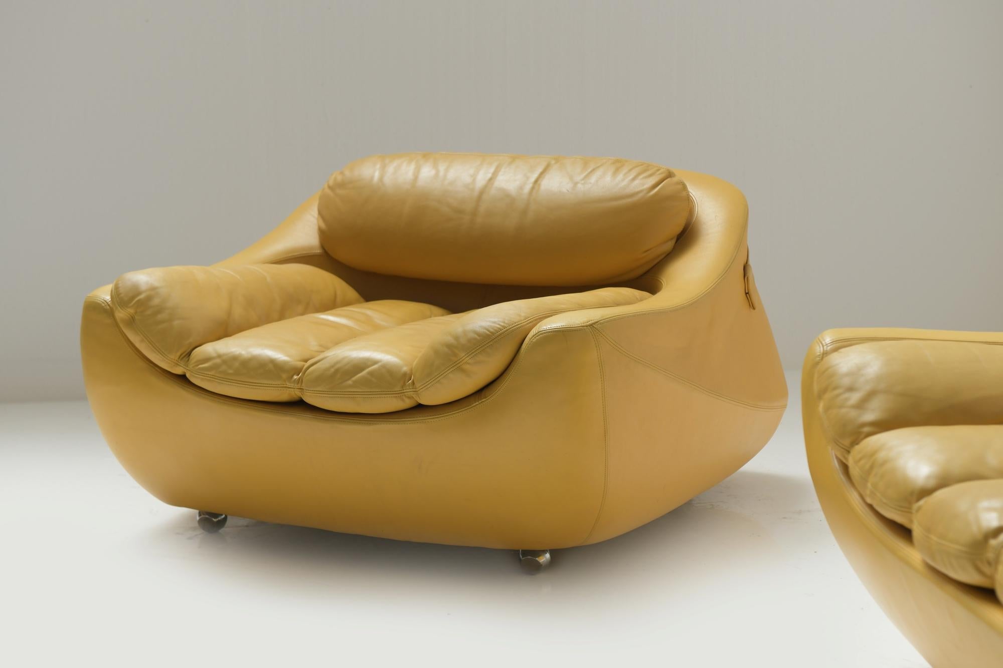 Rare Carrera Lounge Chairs by Decursu De Pas D’urbino Lomazzi for BBB Bonancina For Sale 2