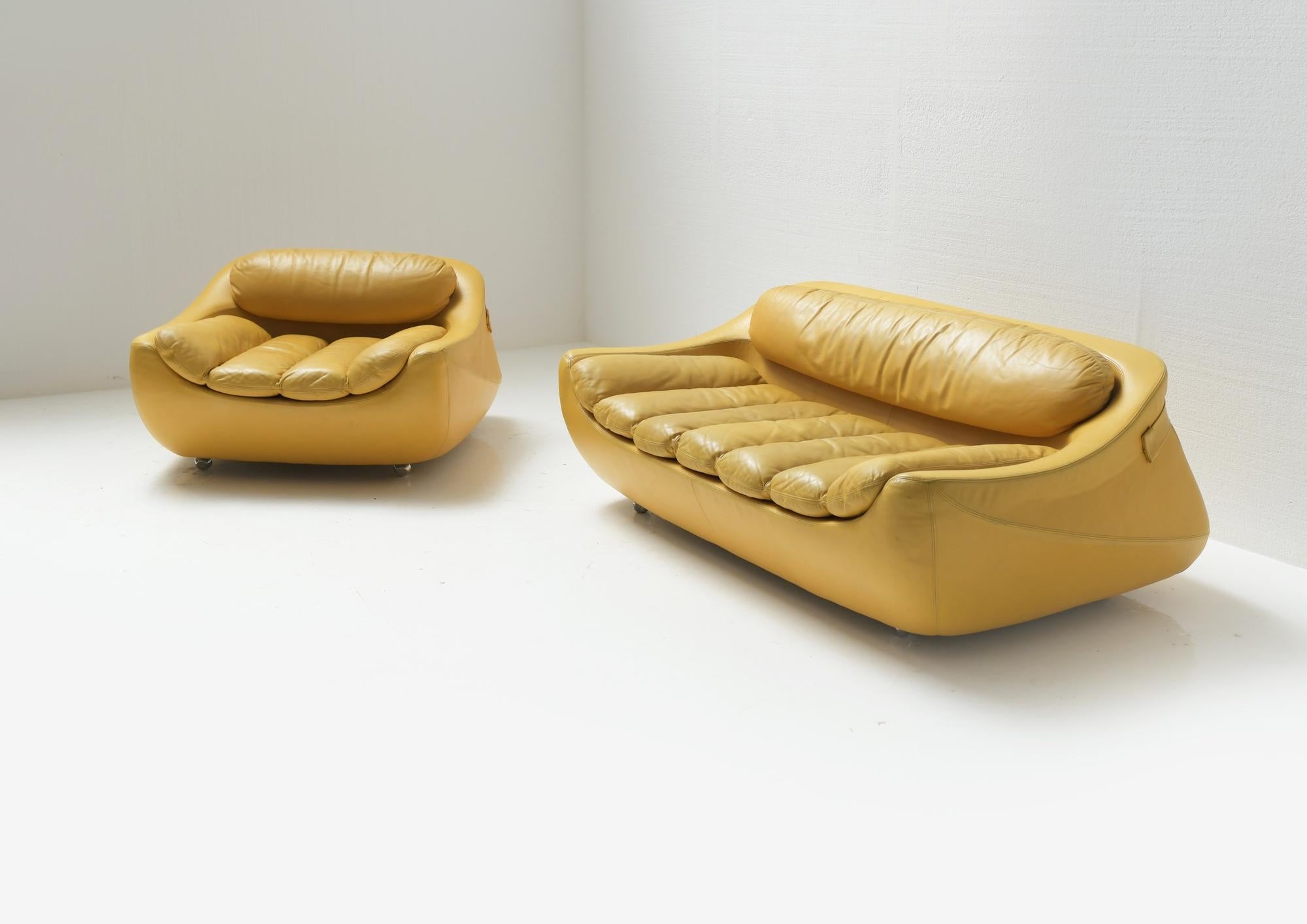 Seltene Carrera Lounge Chairs von Decursu De Pas D'urbino Lomazzi für BBB Bonancina (Italienisch) im Angebot