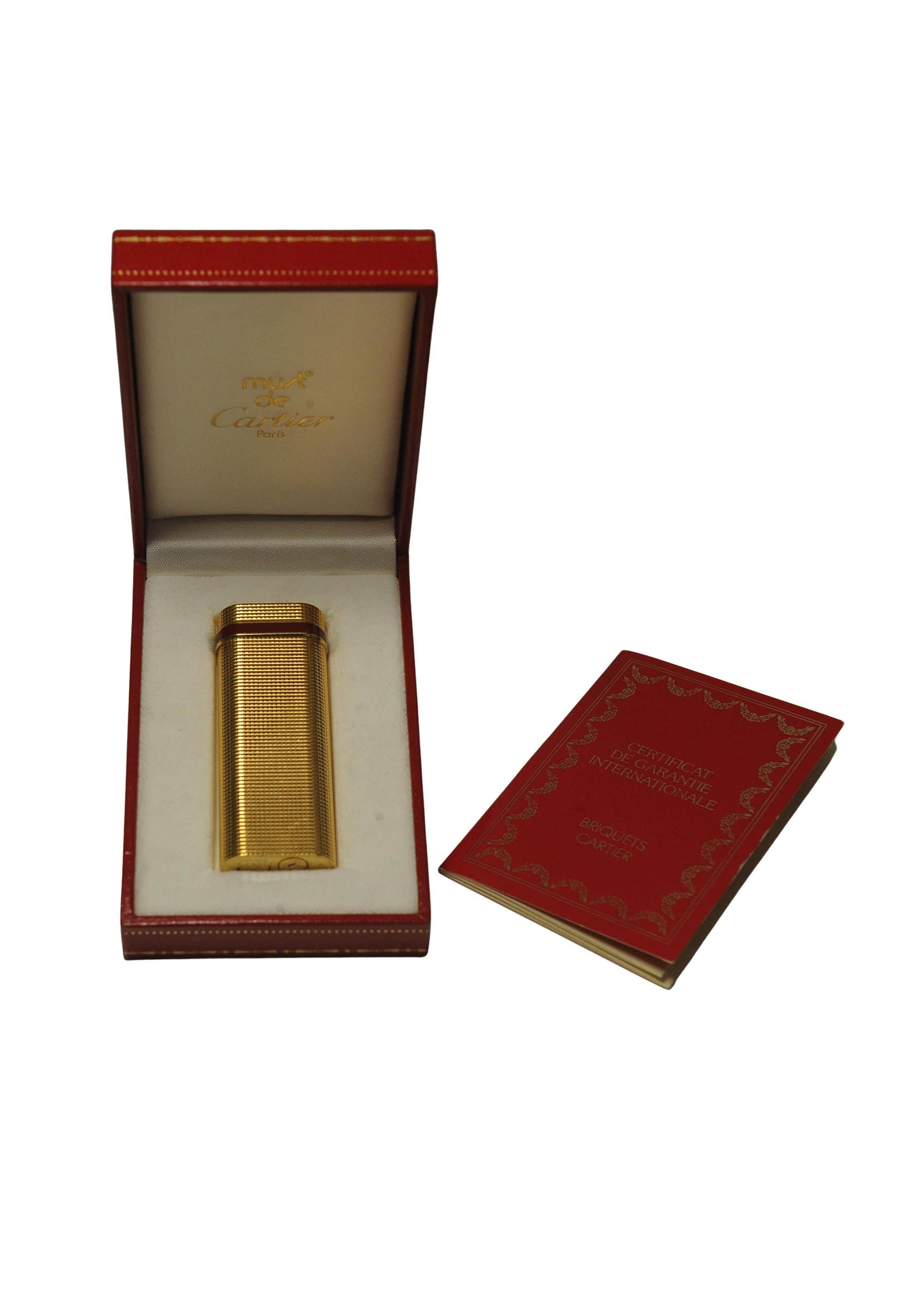 Raro accendisigari Cartier in oro 18ct con scatola e garanzia Cartier in vendita 1