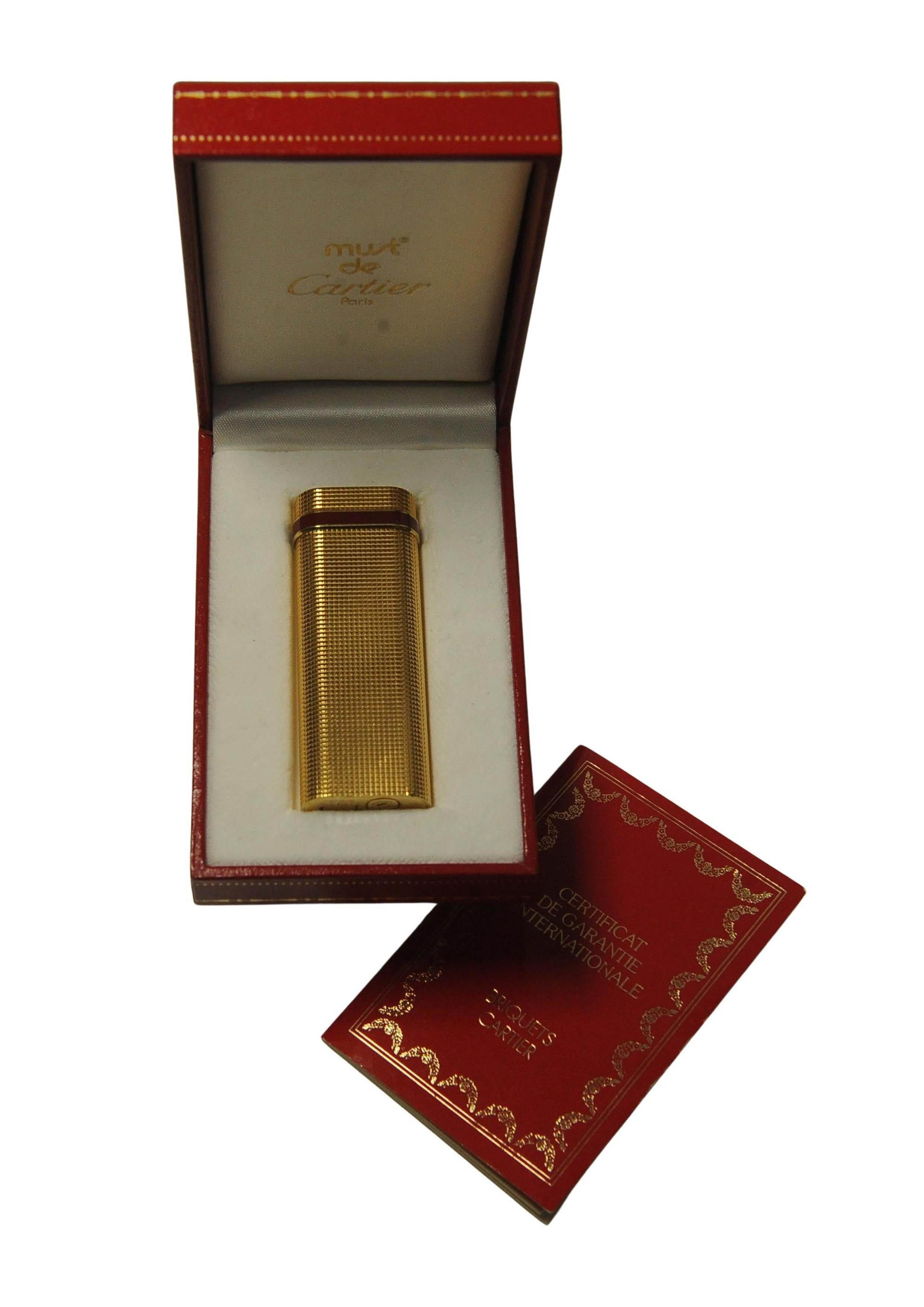 Raro accendisigari Cartier in oro 18ct con scatola e garanzia Cartier in vendita 2