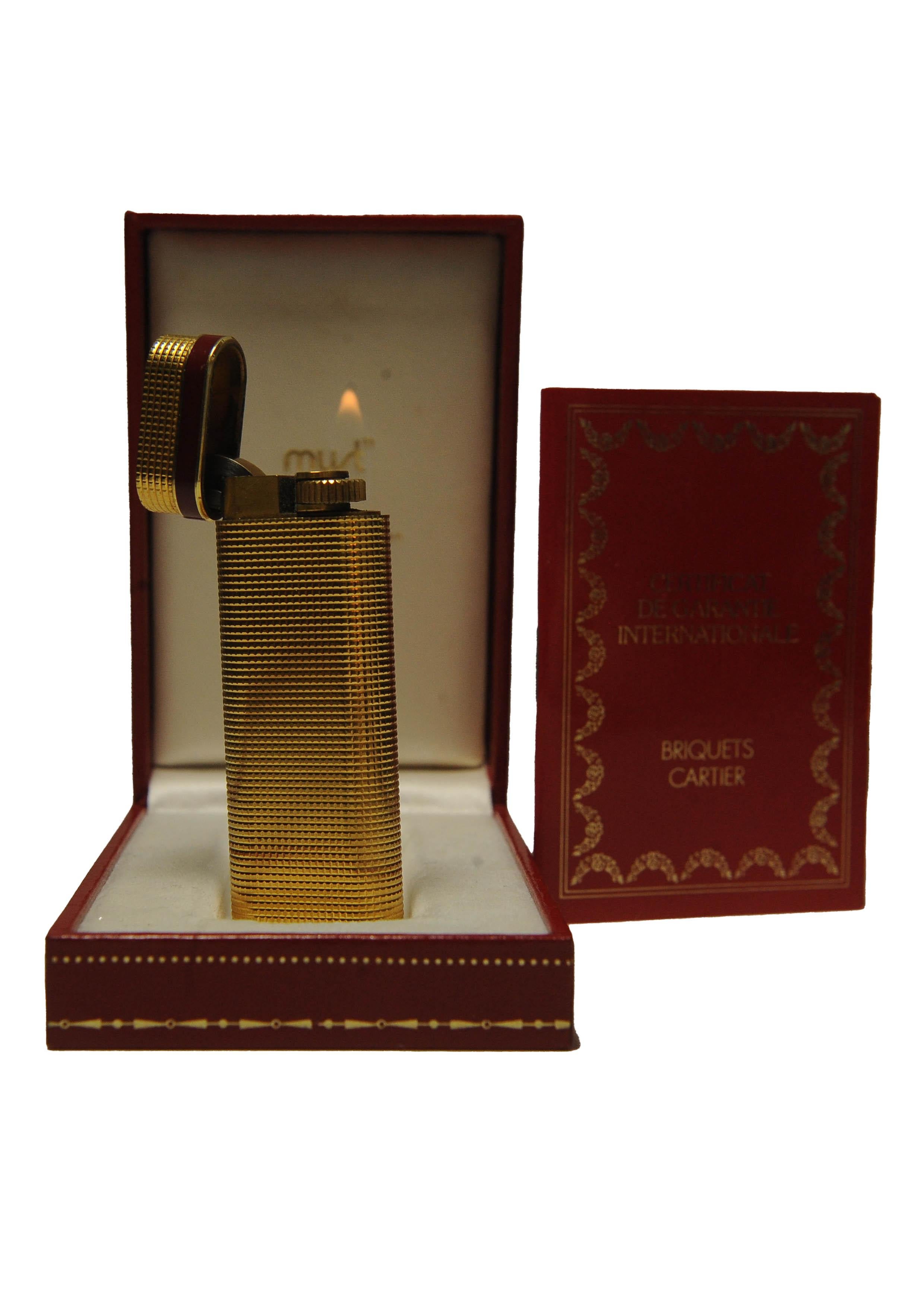 Raro accendisigari Cartier in oro 18ct con scatola e garanzia Cartier in vendita 4