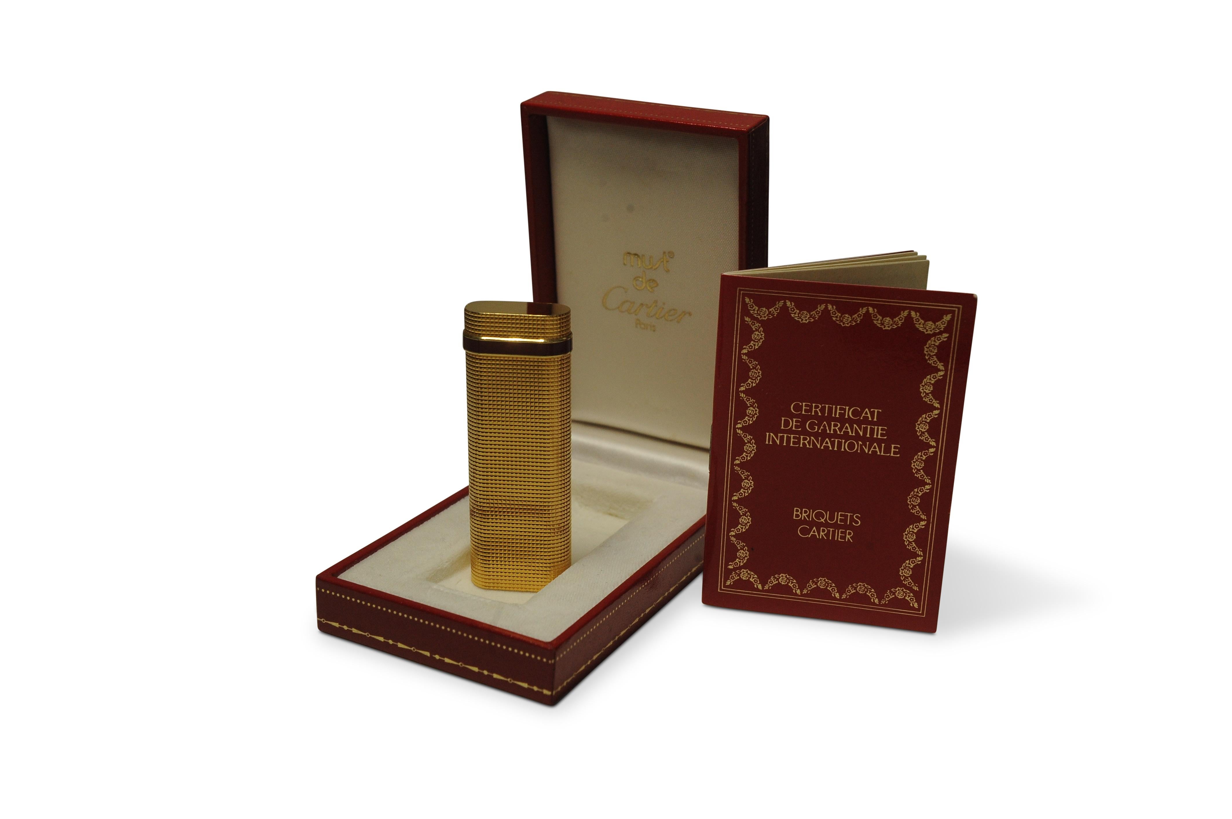 Raro accendisigari Cartier in oro 18ct con scatola e garanzia Cartier in vendita 5