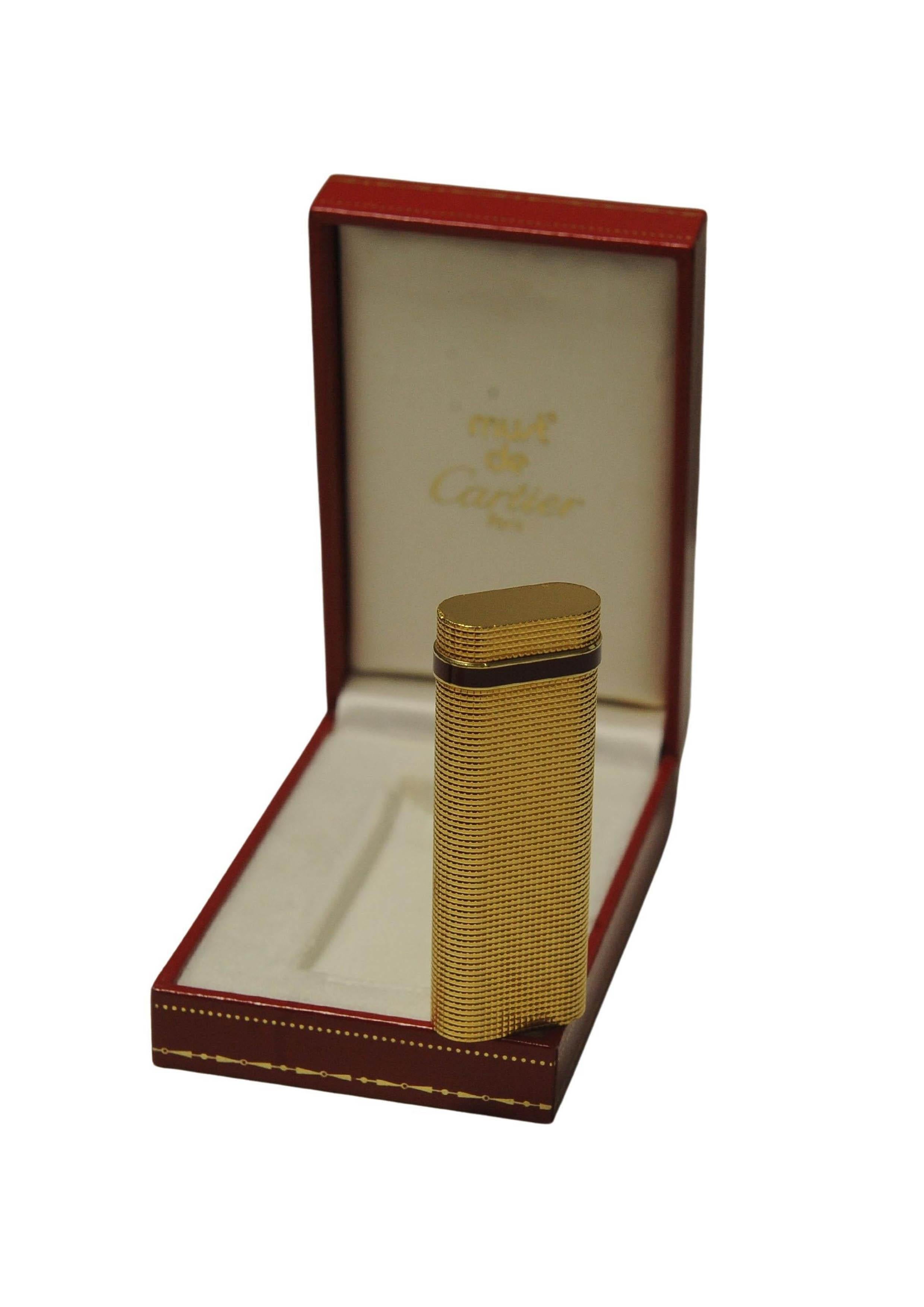 Francese Raro accendisigari Cartier in oro 18ct con scatola e garanzia Cartier in vendita