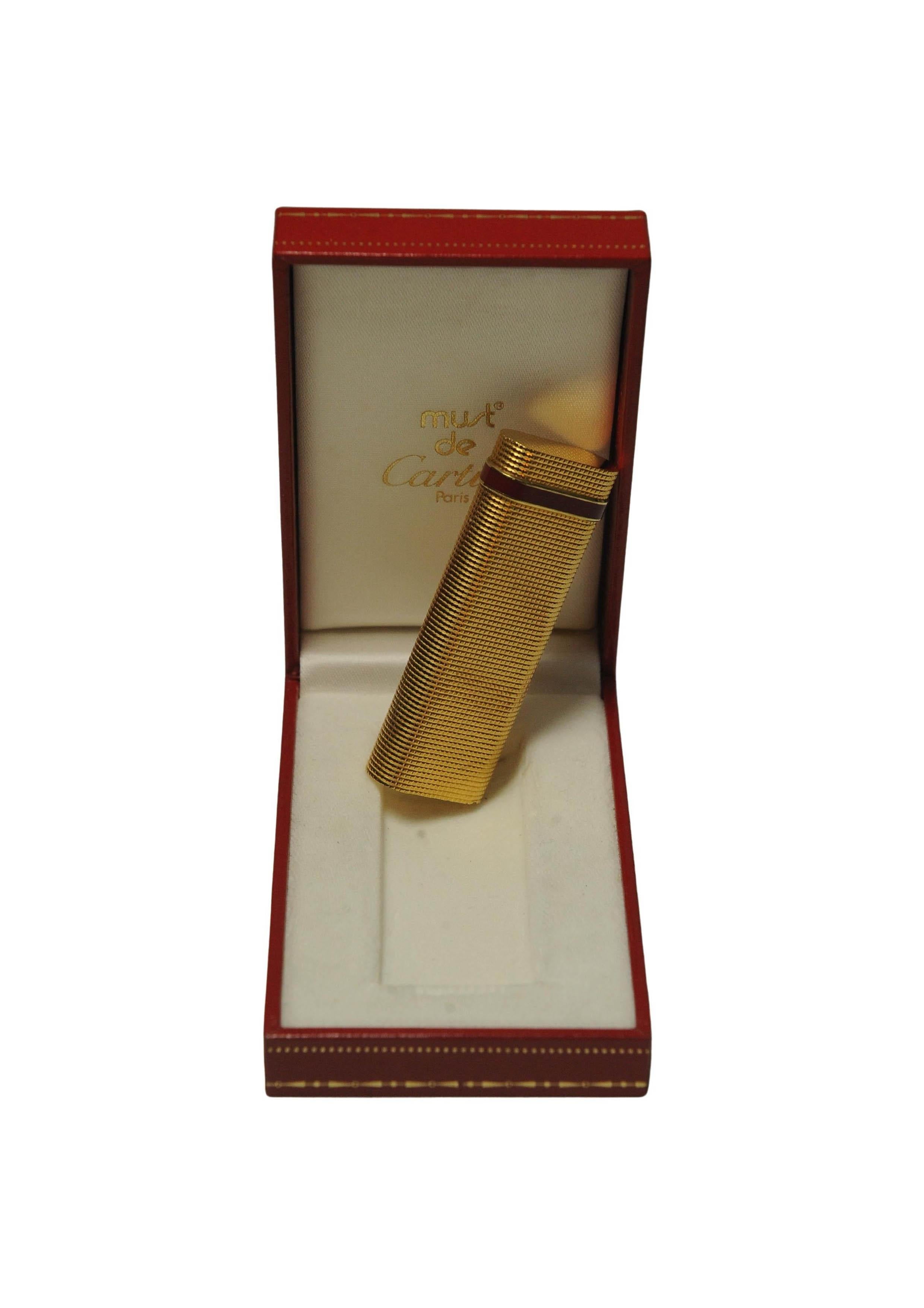 Raro accendisigari Cartier in oro 18ct con scatola e garanzia Cartier In condizioni buone in vendita a Reading, Berkshire