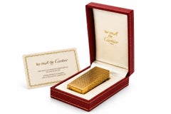 Raro accendino Cartier Pentagon placcato oro 18 ct con taglio a diamante e motivo strutturato