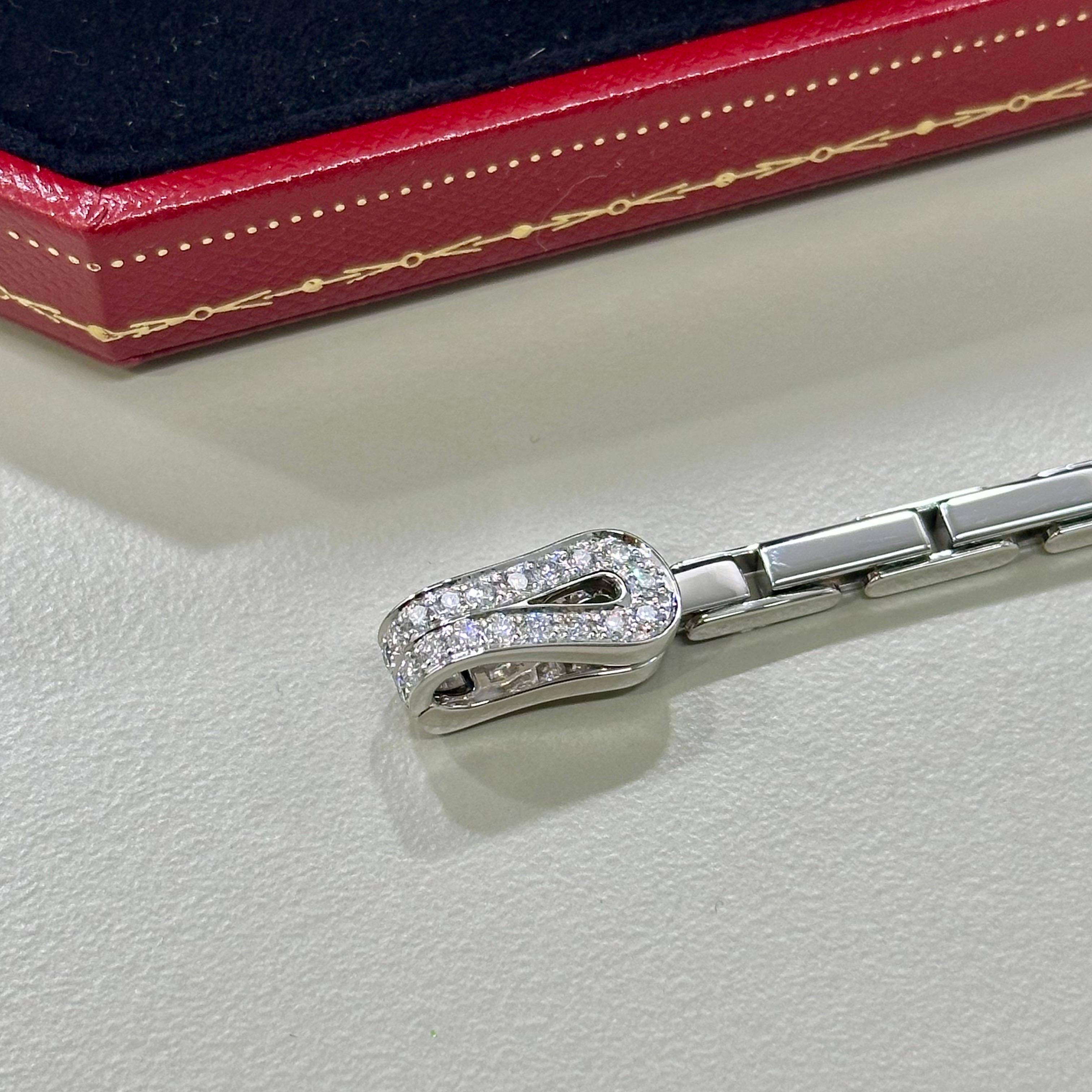 Rare bracelet Agrafe de Cartier serti de diamants en or blanc Rare bijoux de Cartier Unisexe en vente