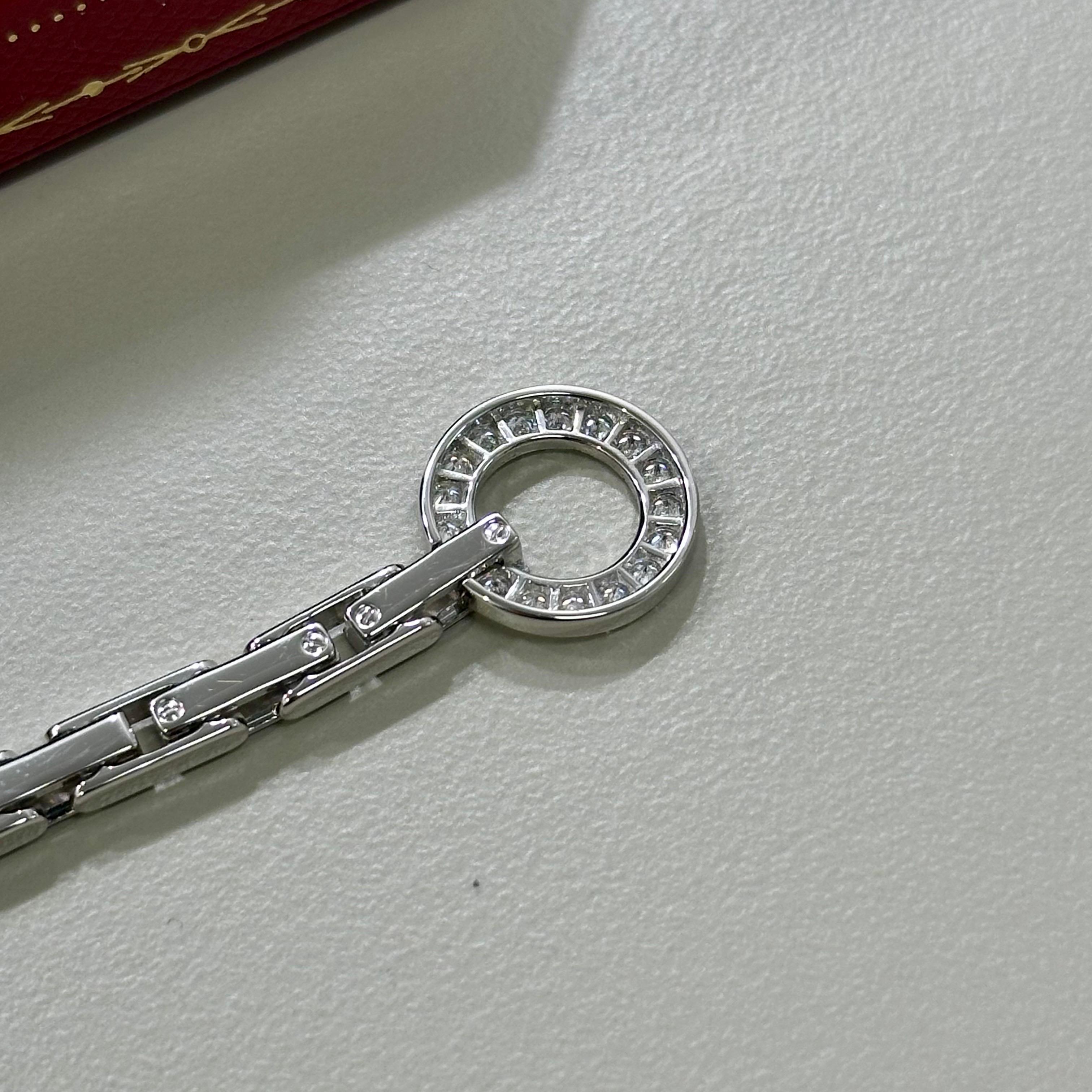 Rare bracelet Agrafe de Cartier serti de diamants en or blanc Rare bijoux de Cartier en vente 1