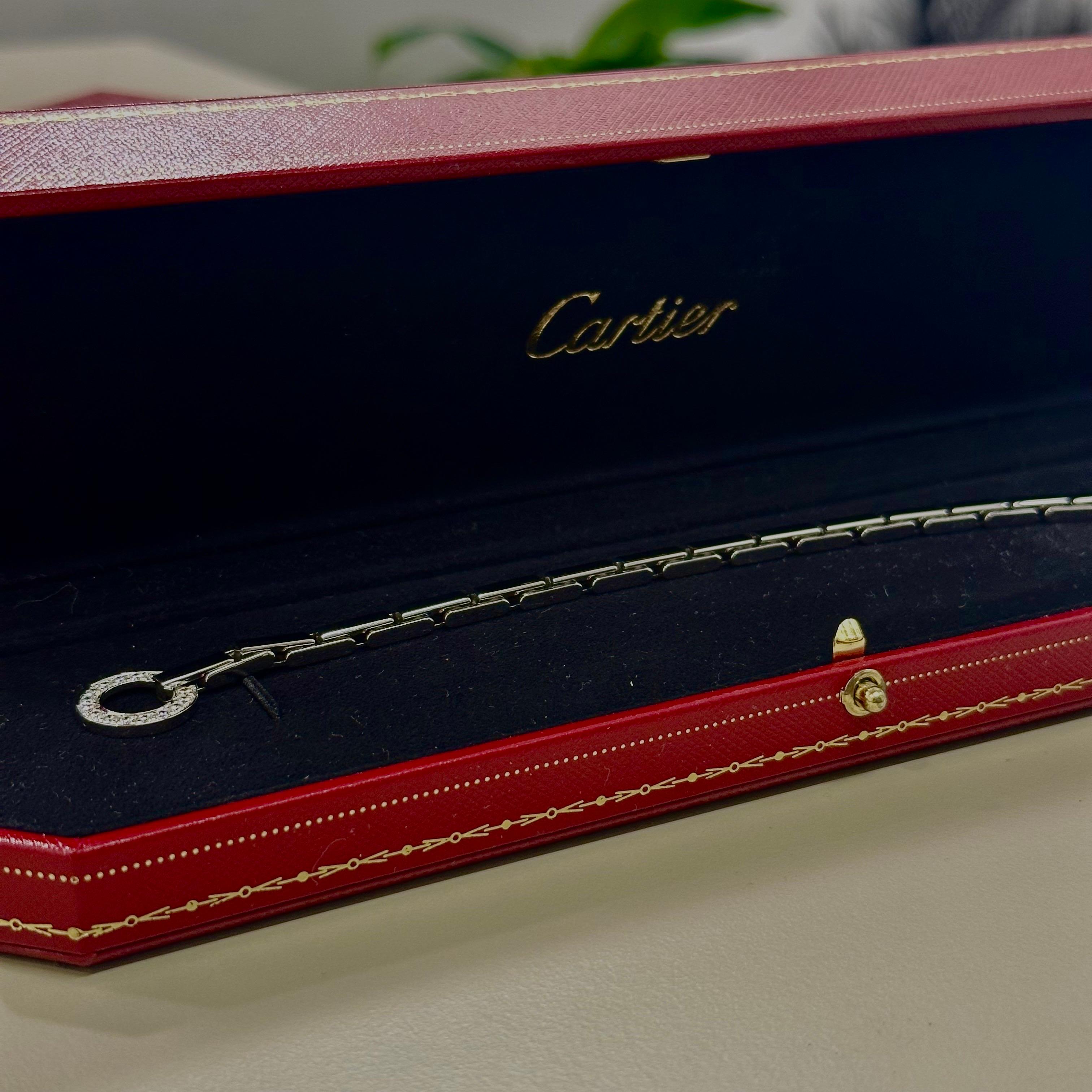 Rare bracelet Agrafe de Cartier serti de diamants en or blanc Rare bijoux de Cartier en vente 2