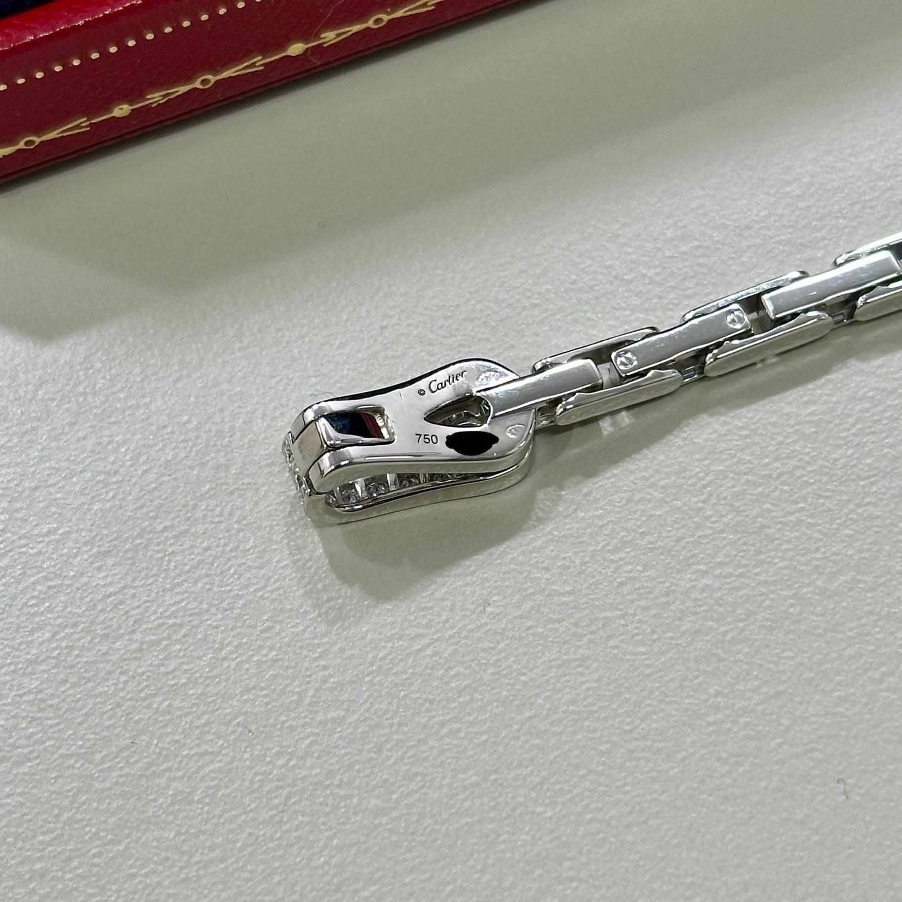 Rare bracelet Agrafe de Cartier serti de diamants en or blanc Rare bijoux de Cartier en vente 3