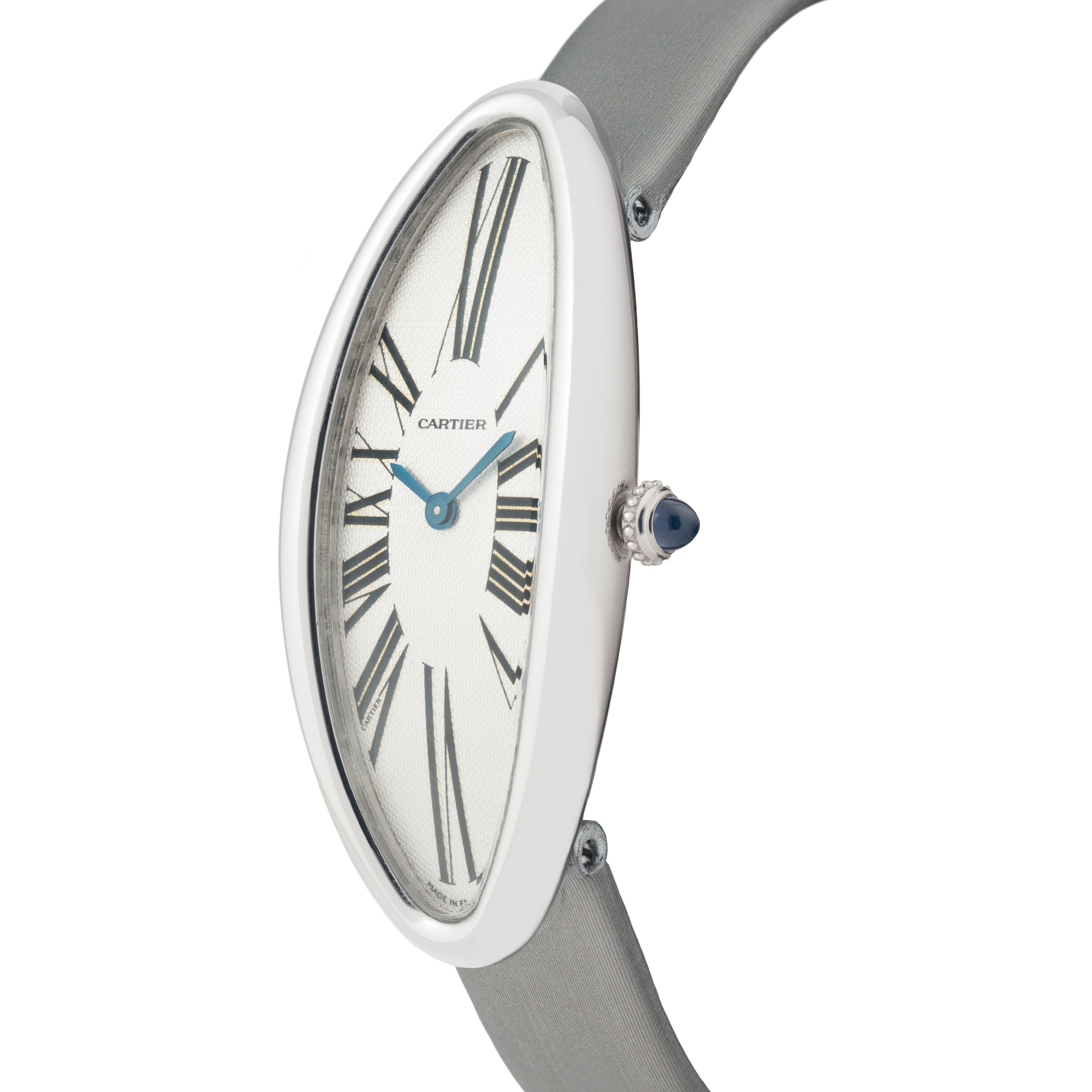 Rare Cartier Baignoire Allongèe 18 Karat White Gold Model 2514 Manual Movement In Excellent Condition For Sale In New York, NY