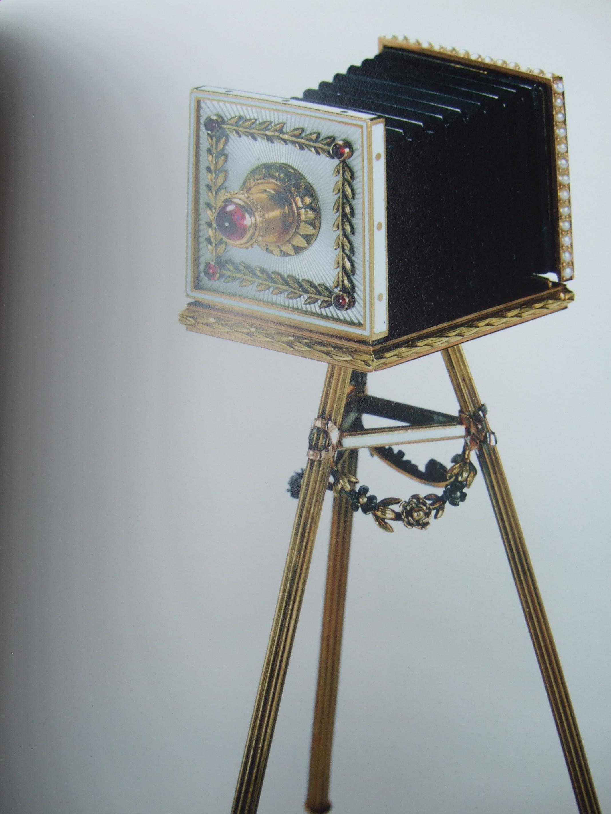 Cartier L' Album Rare - Bijoux en satin à couverture rigide - Livre de photographie, vers 2003 7