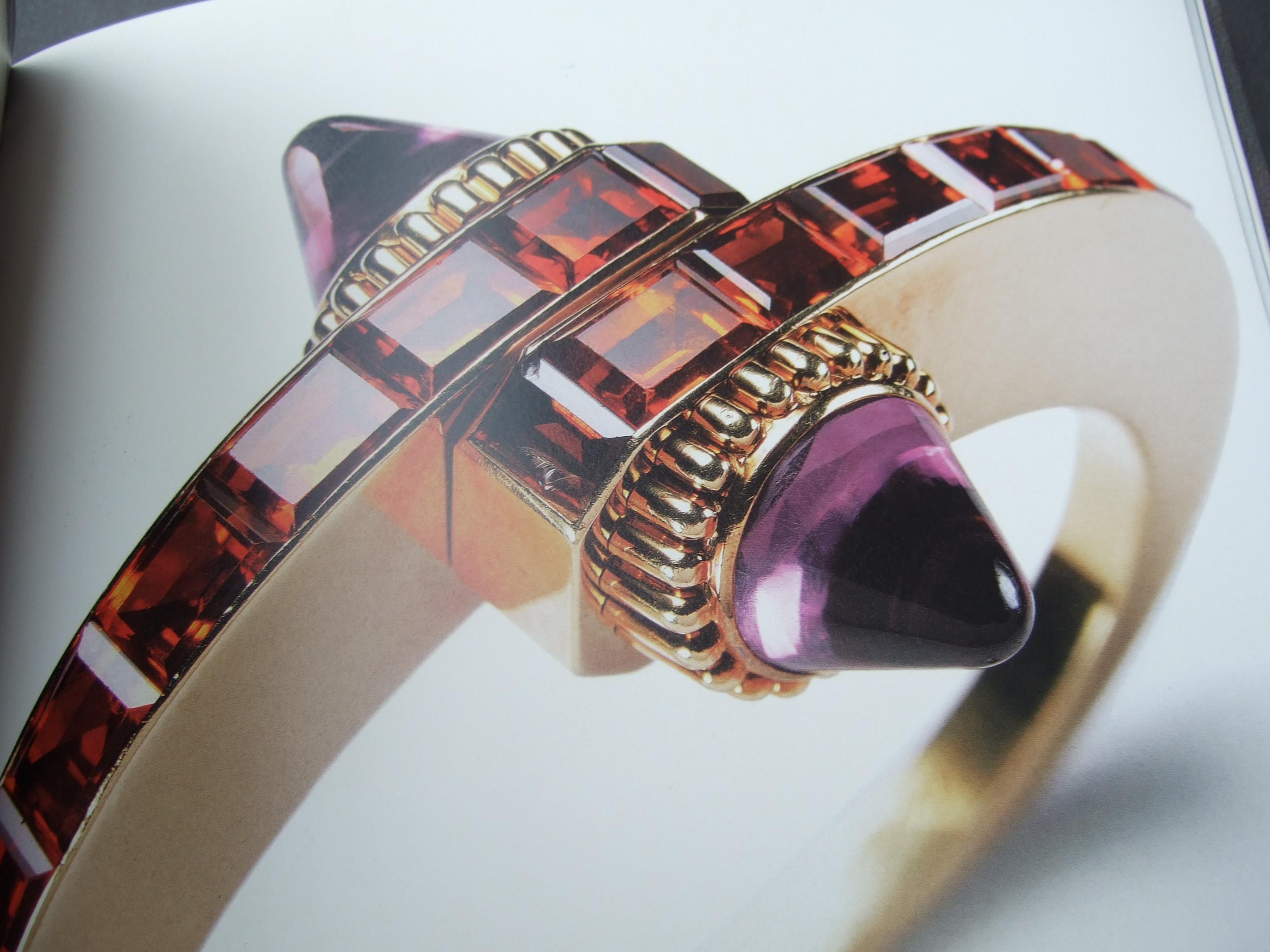 Cartier L' Album Rare - Bijoux en satin à couverture rigide - Livre de photographie, vers 2003 Bon état - En vente à University City, MO