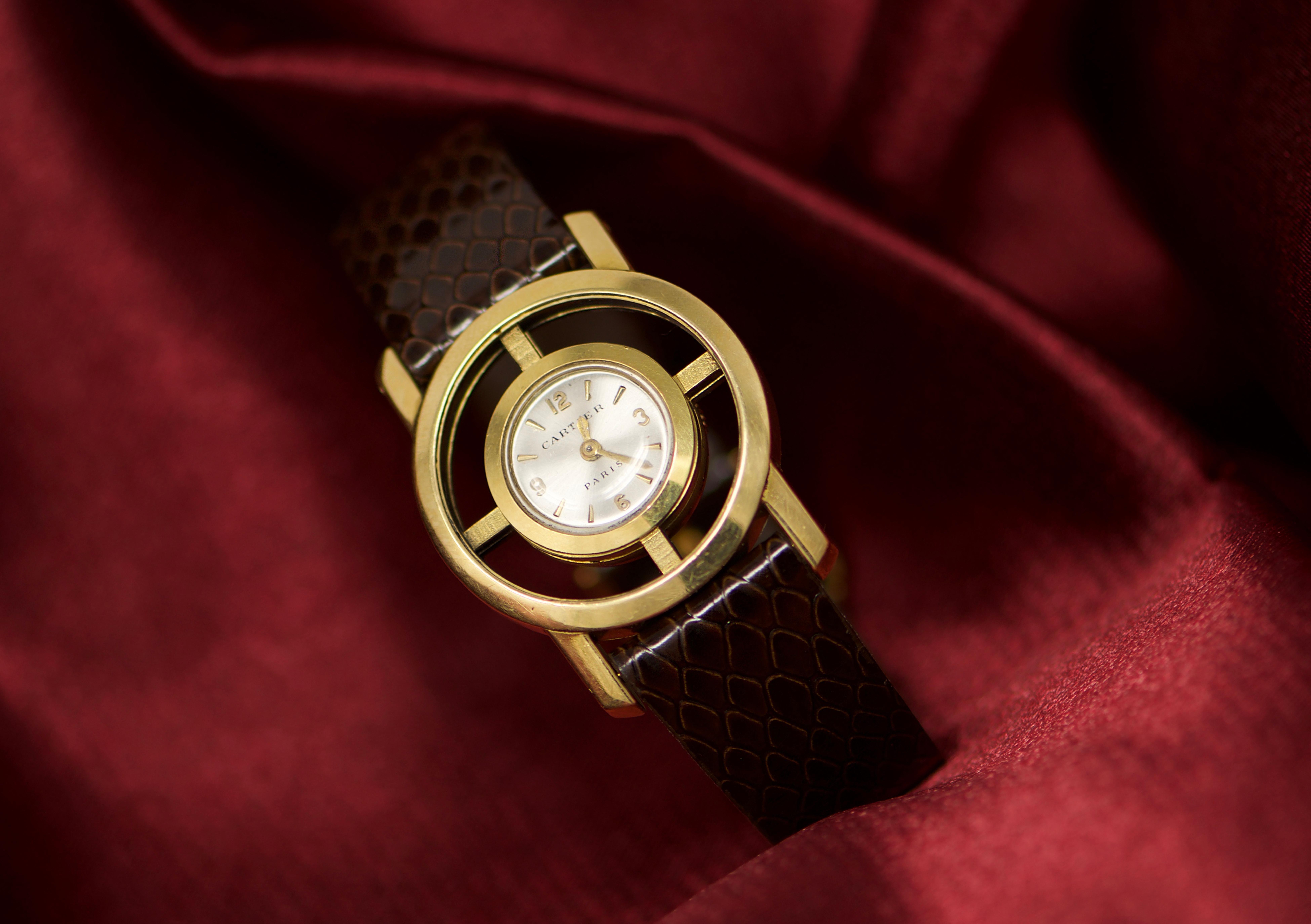 Rare Cartier Paris 1940s-1950s Helm Wristwatch, Fully Signed and Numbered In Excellent Condition In New york, NY