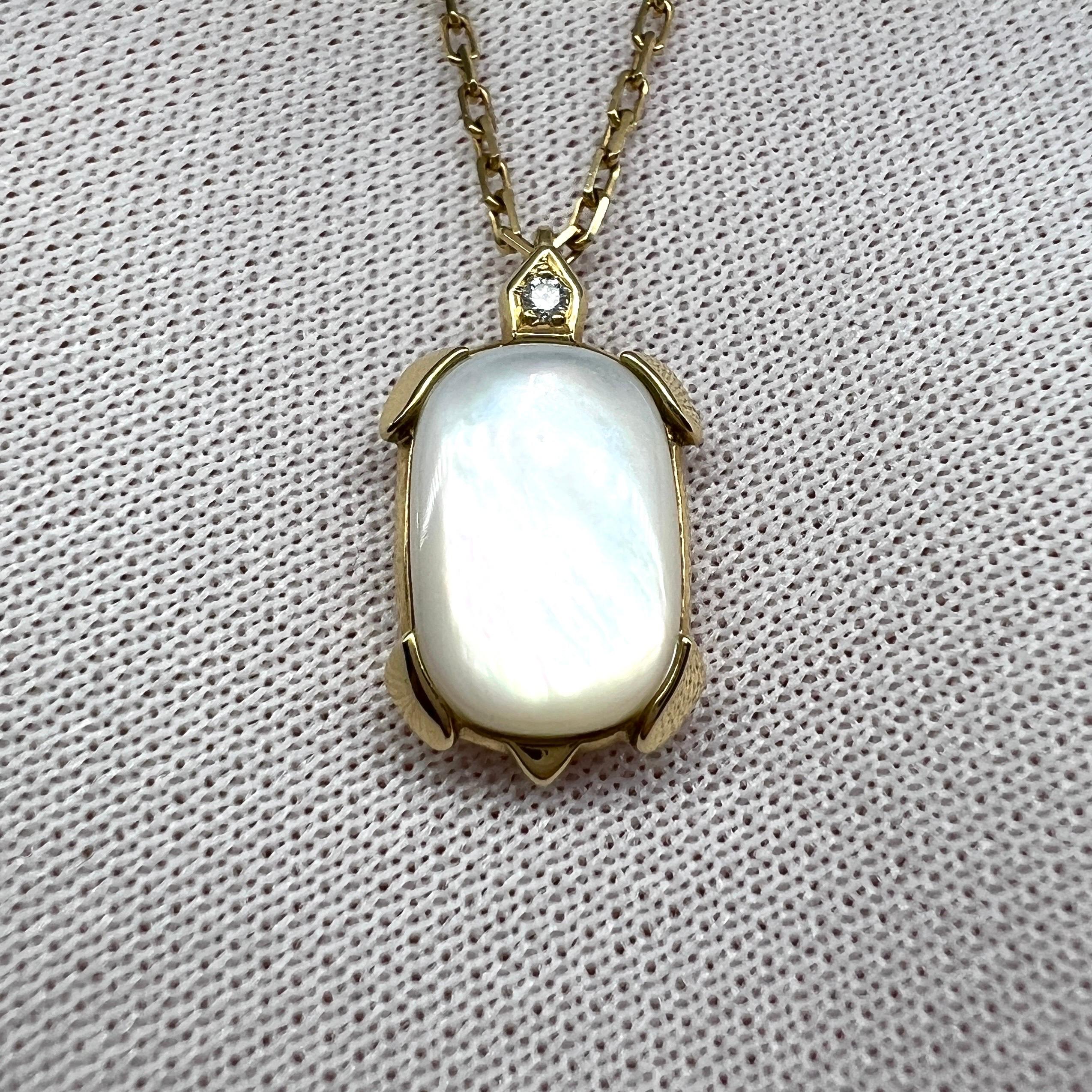Rare Cartier Tortue Mother of Pearl & Diamond 18k Yellow Gold Pendant Necklace In Excellent Condition For Sale In Birmingham, GB
