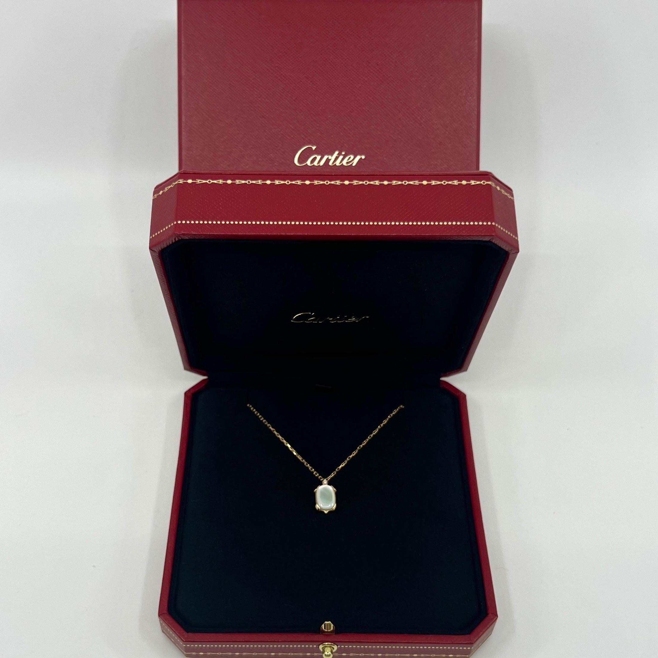 Rare Cartier Tortue Mother of Pearl & Diamond 18k Yellow Gold Pendant Necklace For Sale 4